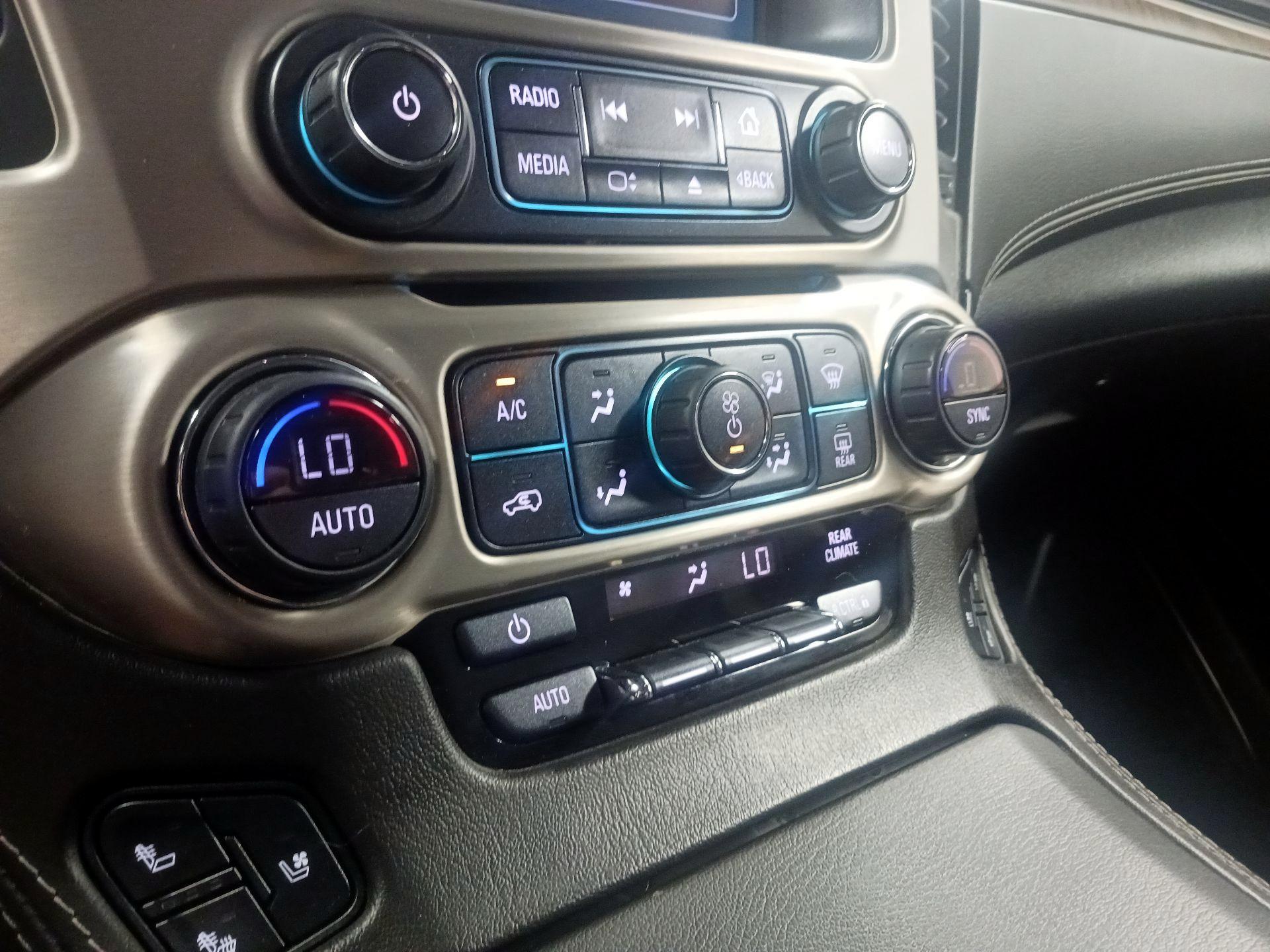 Thumbnail: 2020 GMC Yukon - 16