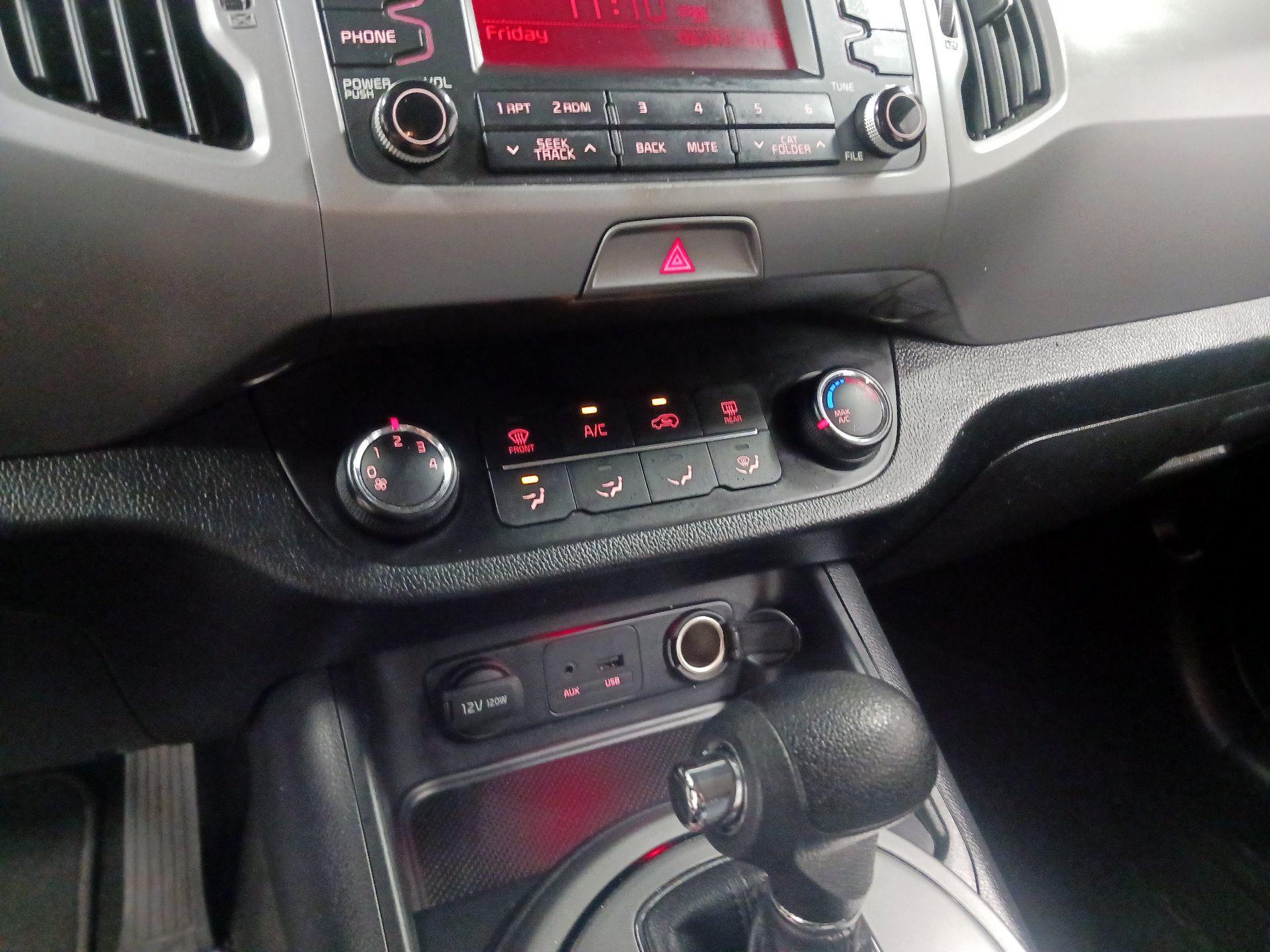 Thumbnail: 2015 Kia Sportage - 14