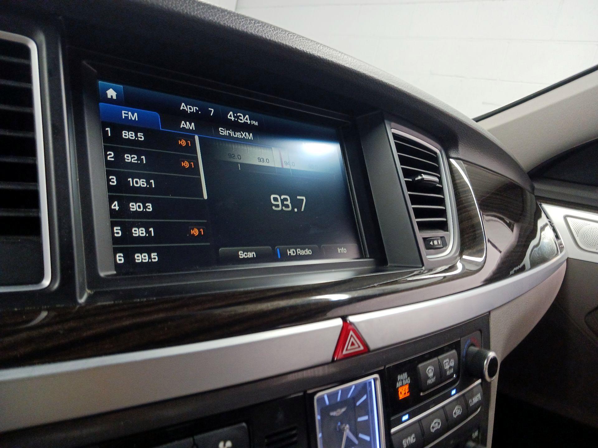 Thumbnail: 2018 Genesis G80 - 13