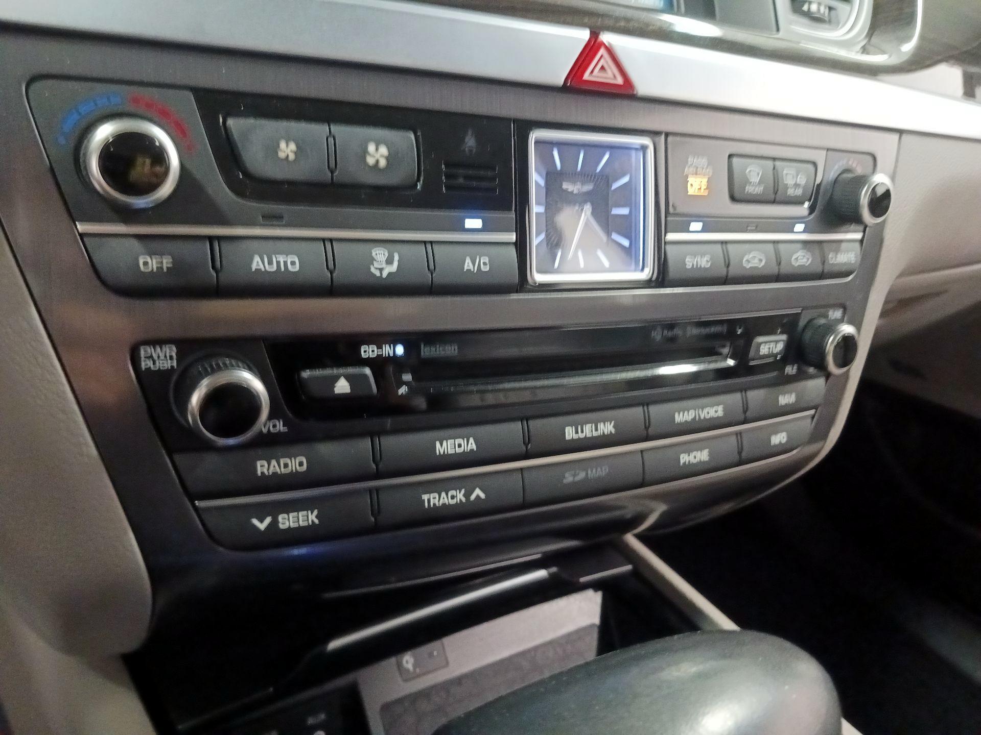 Thumbnail: 2018 Genesis G80 - 14