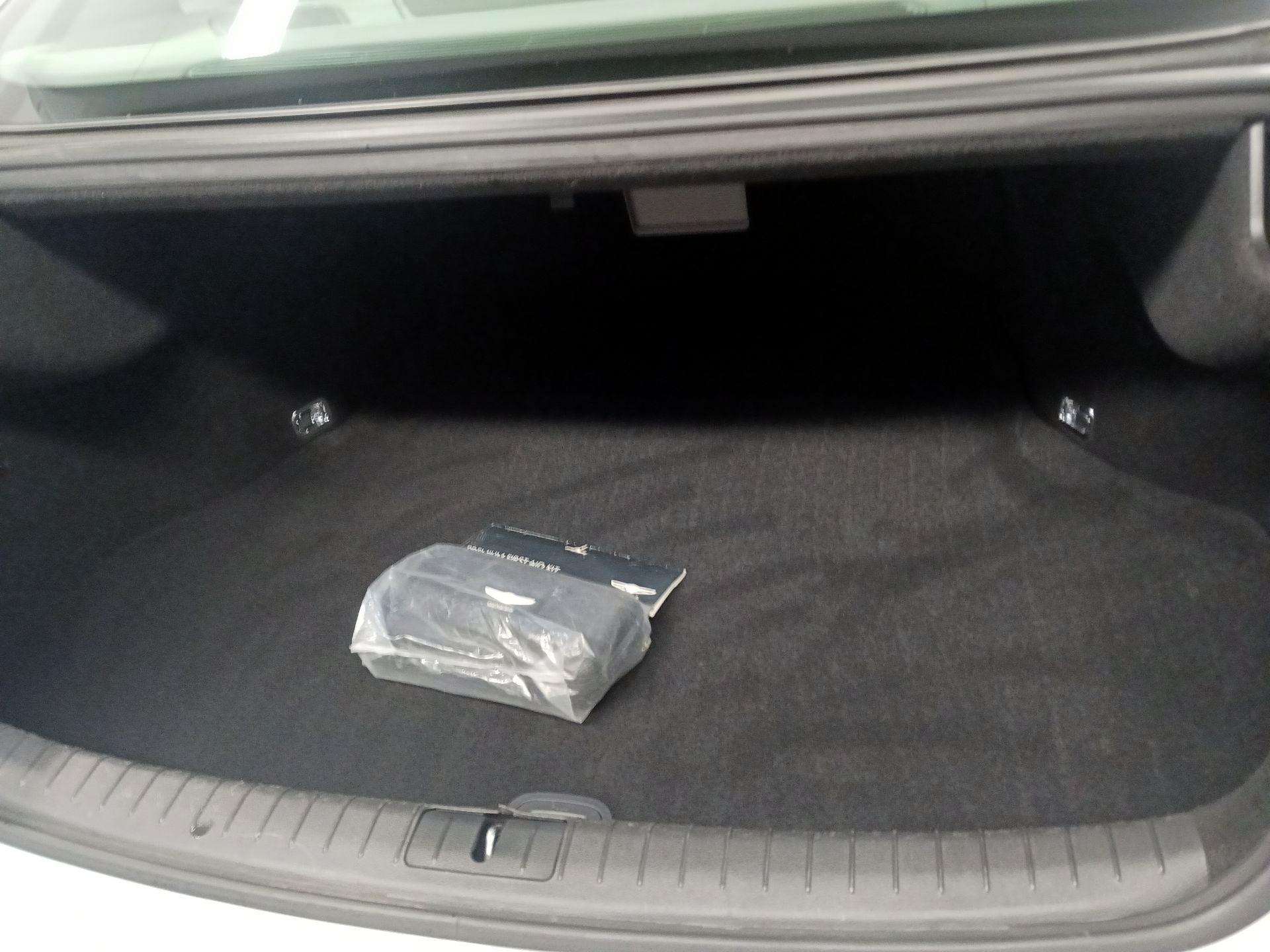 Thumbnail: 2018 Genesis G80 - 16