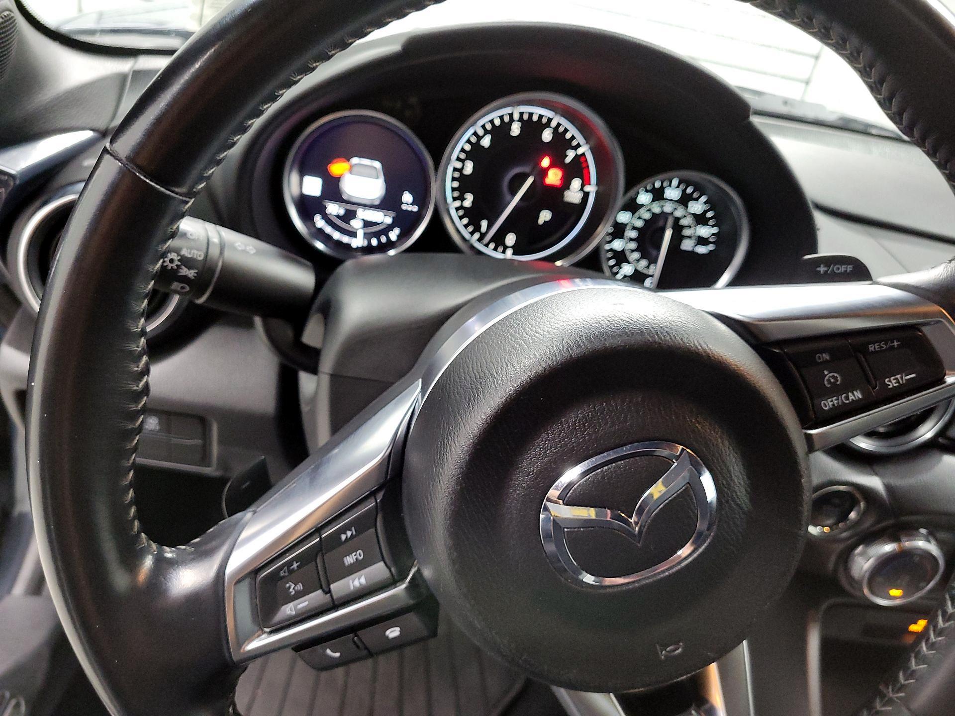 Thumbnail: 2020 Mazda MX-5 Miata - 10