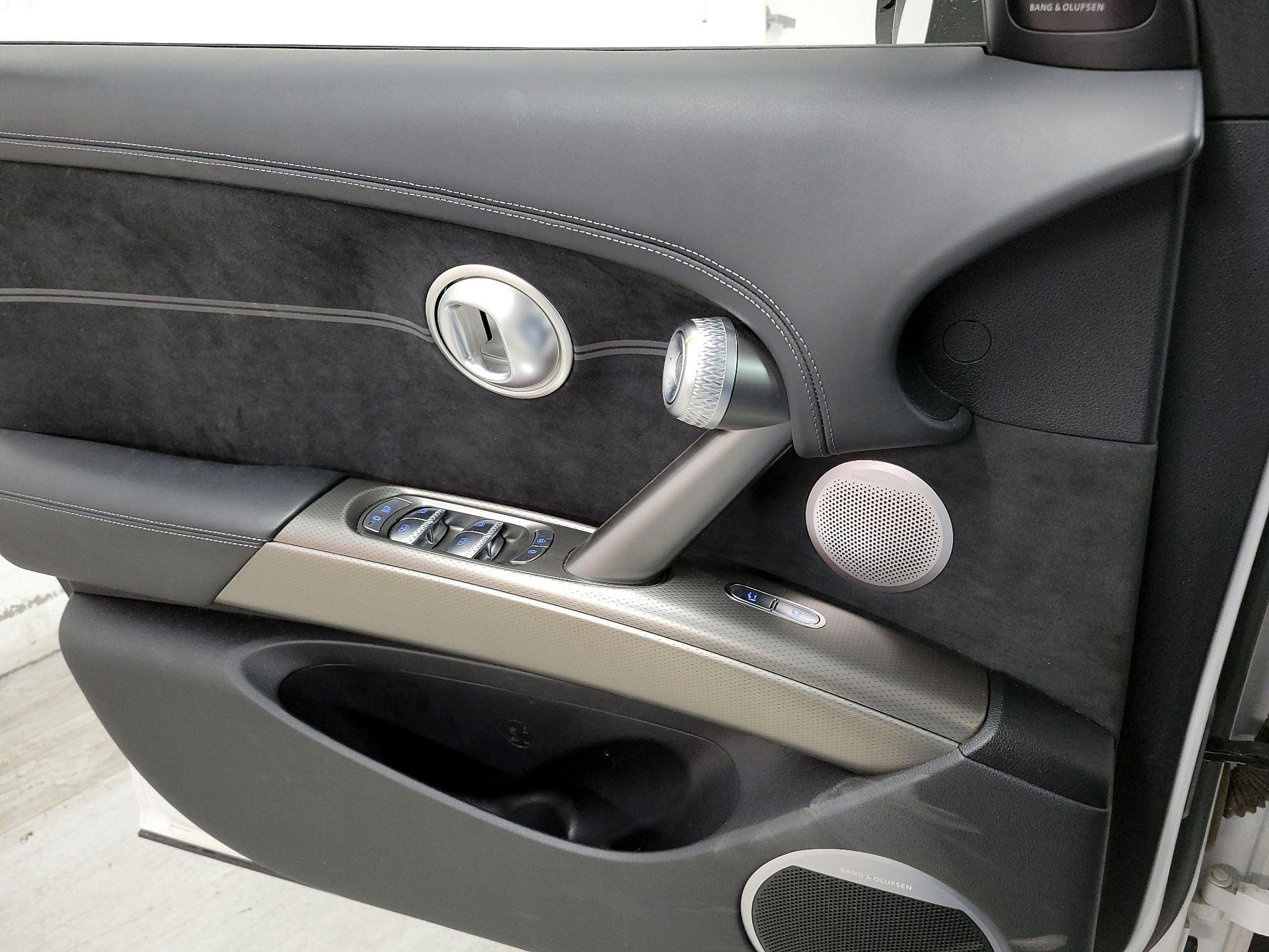 Thumbnail: 2023 Genesis GV60 - 12