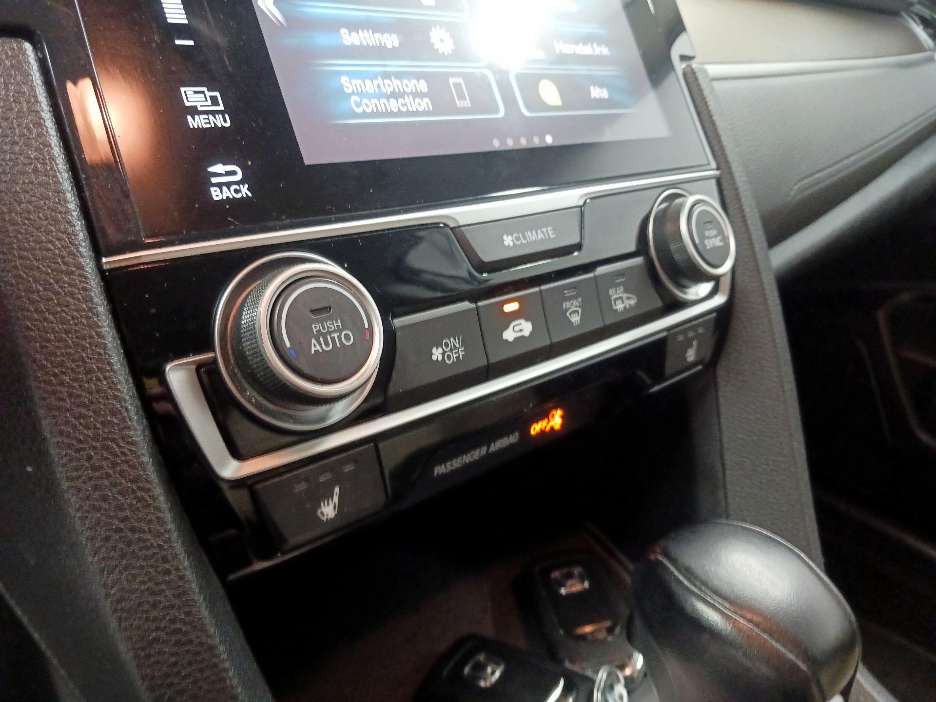 Thumbnail: 2016 Honda Civic - 14