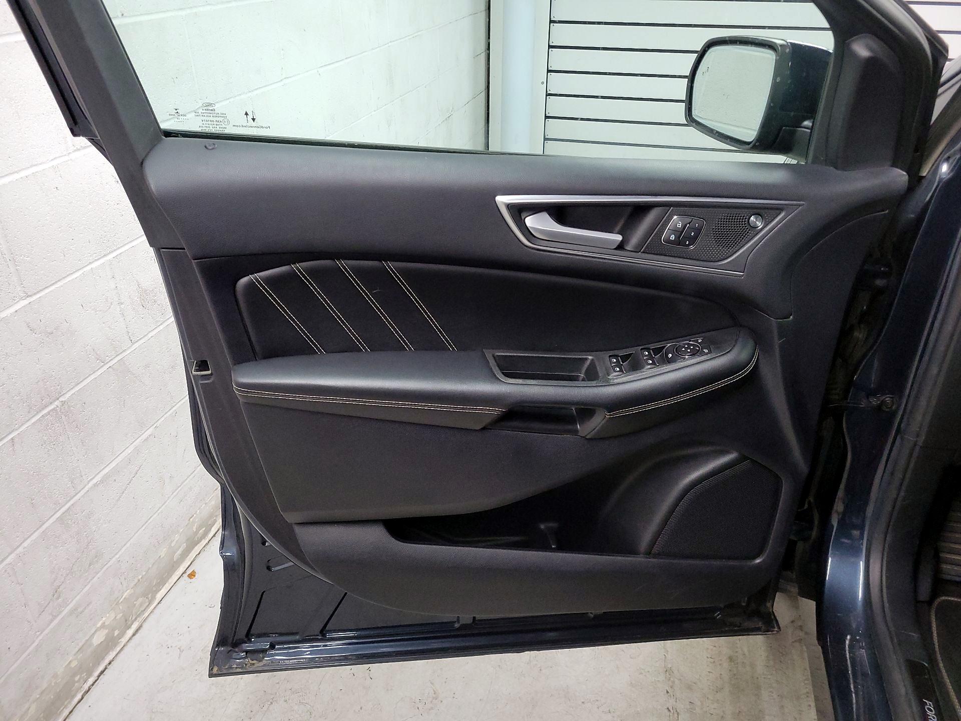 Thumbnail: 2022 Ford Edge - 12