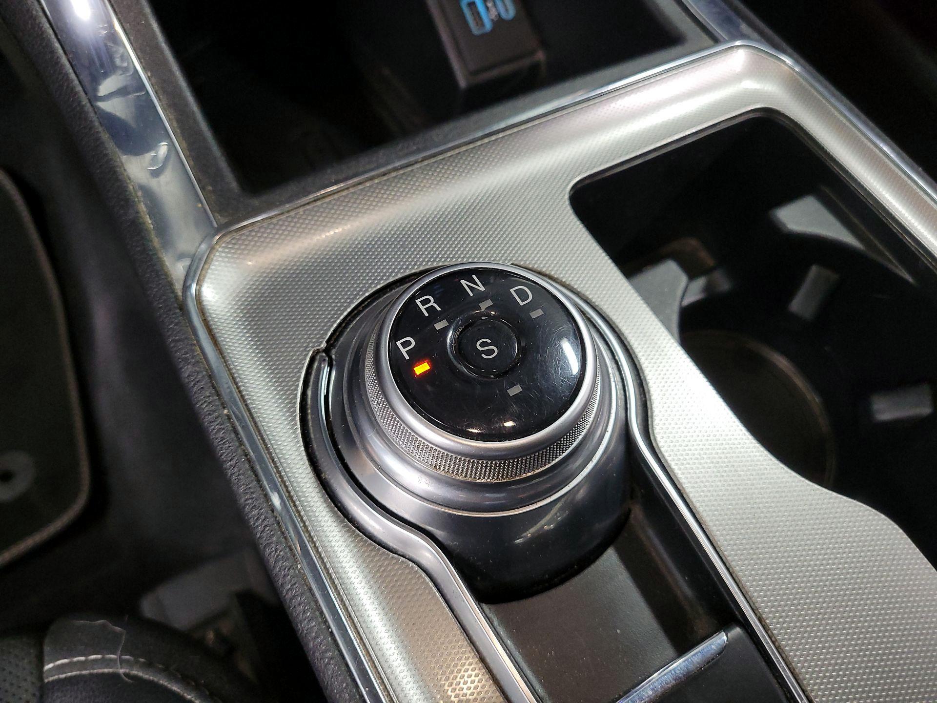 Thumbnail: 2022 Ford Edge - 17