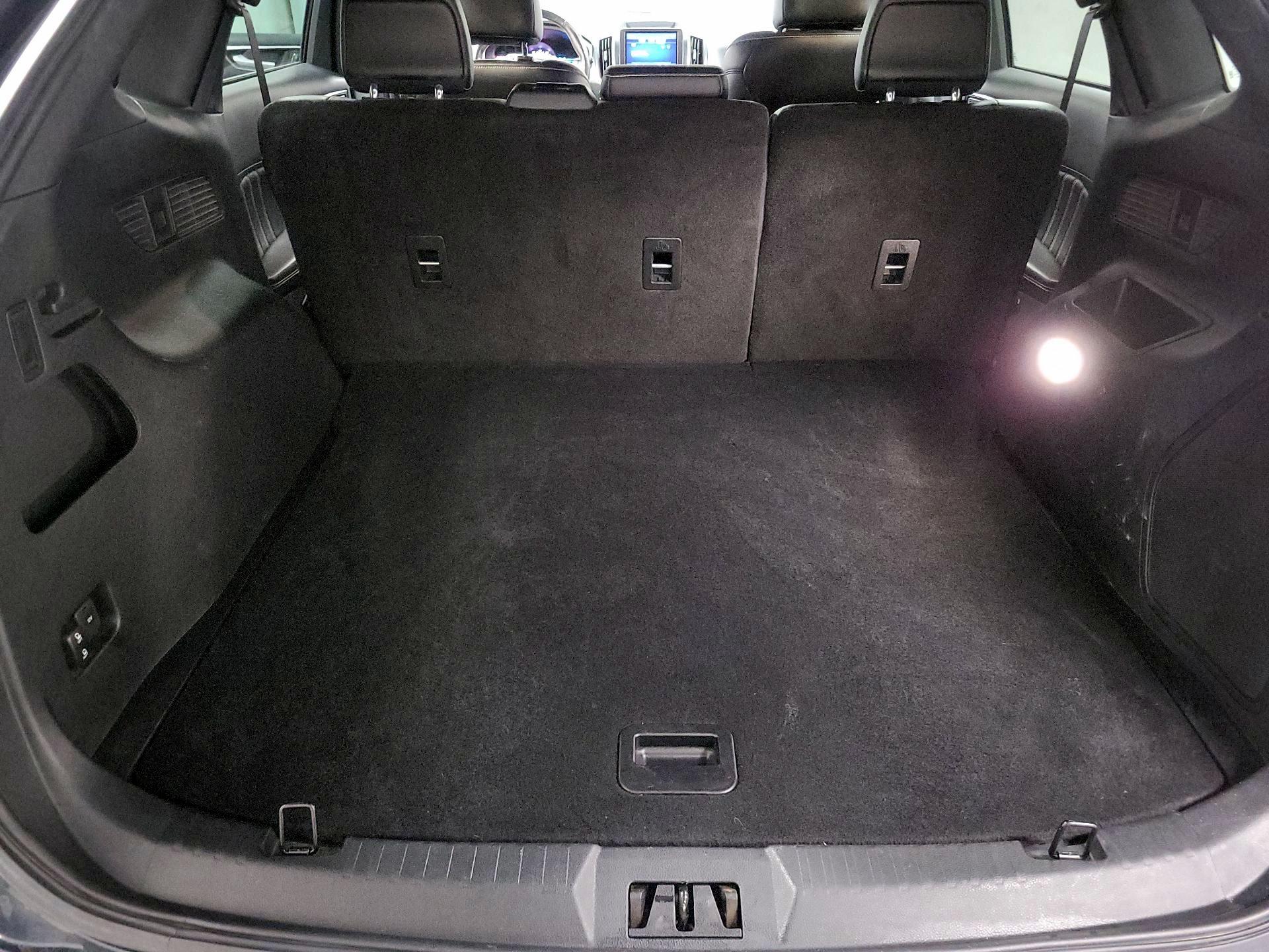 Thumbnail: 2022 Ford Edge - 20