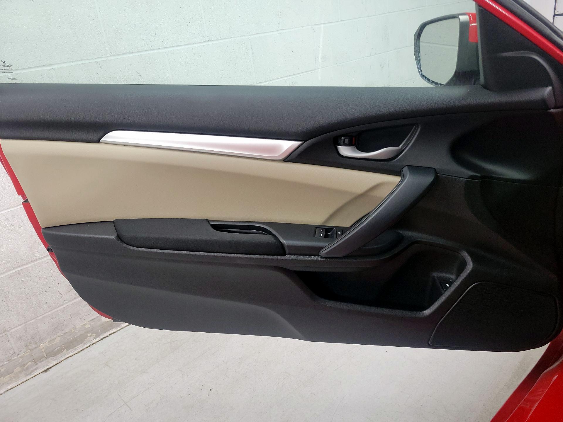 Thumbnail: 2017 Honda Civic - 12