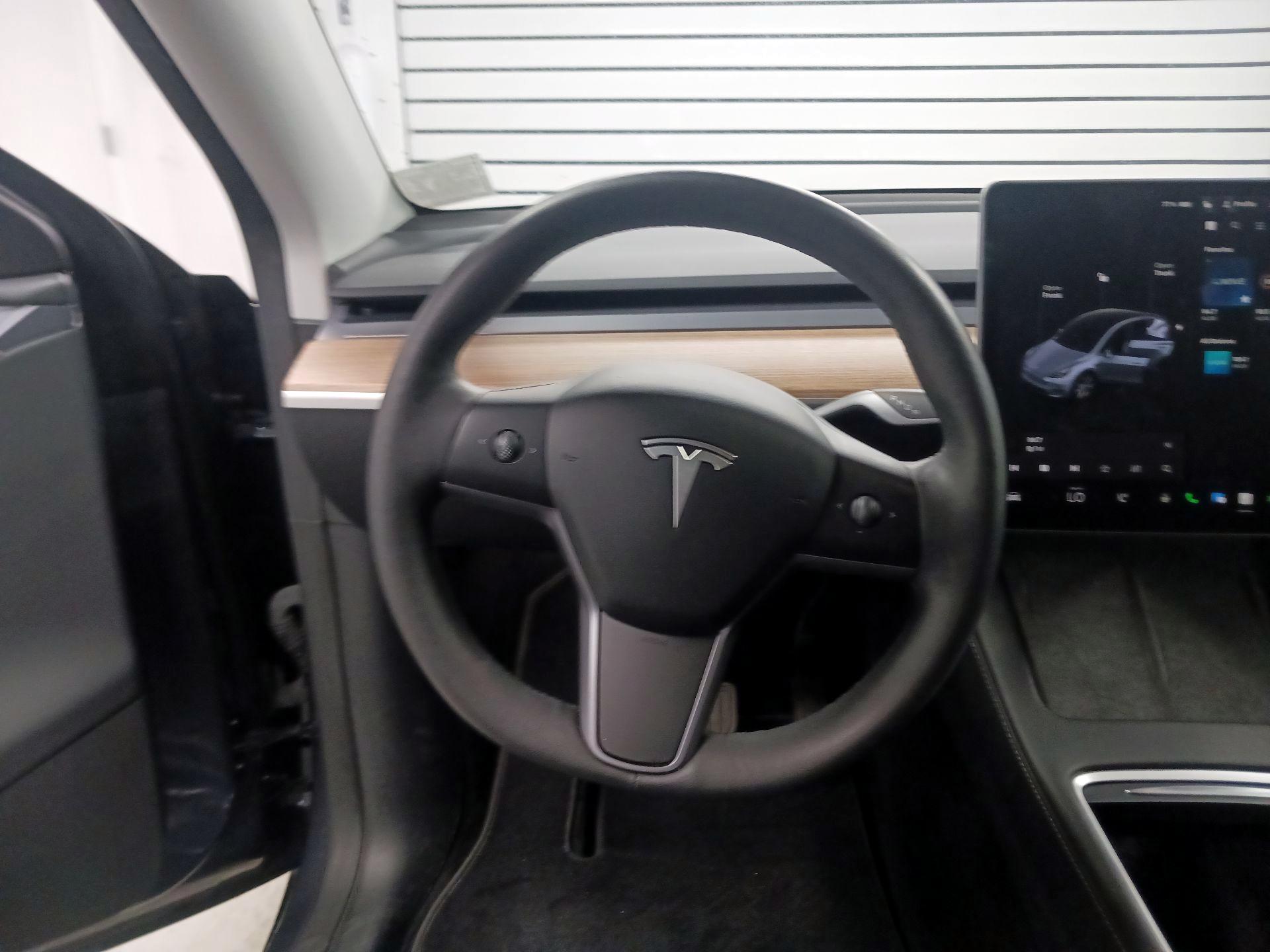 Thumbnail: 2024 Tesla Model Y - 10