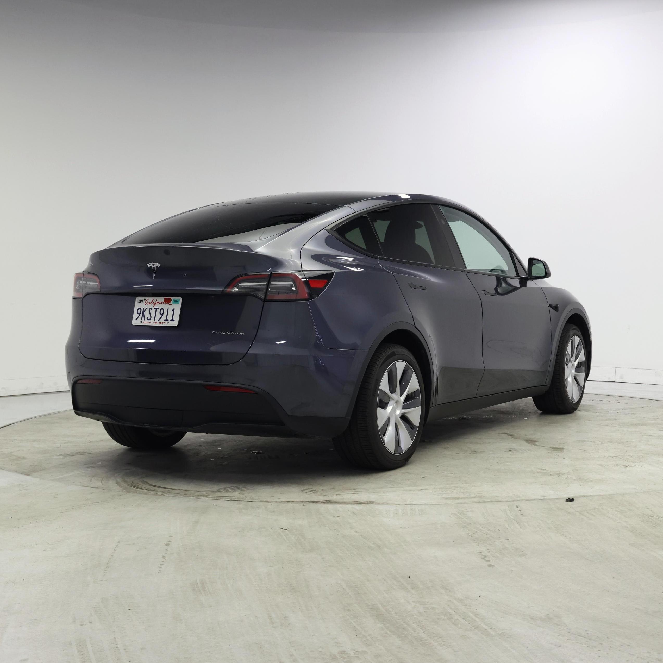 Thumbnail: 2024 Tesla Model Y - 8