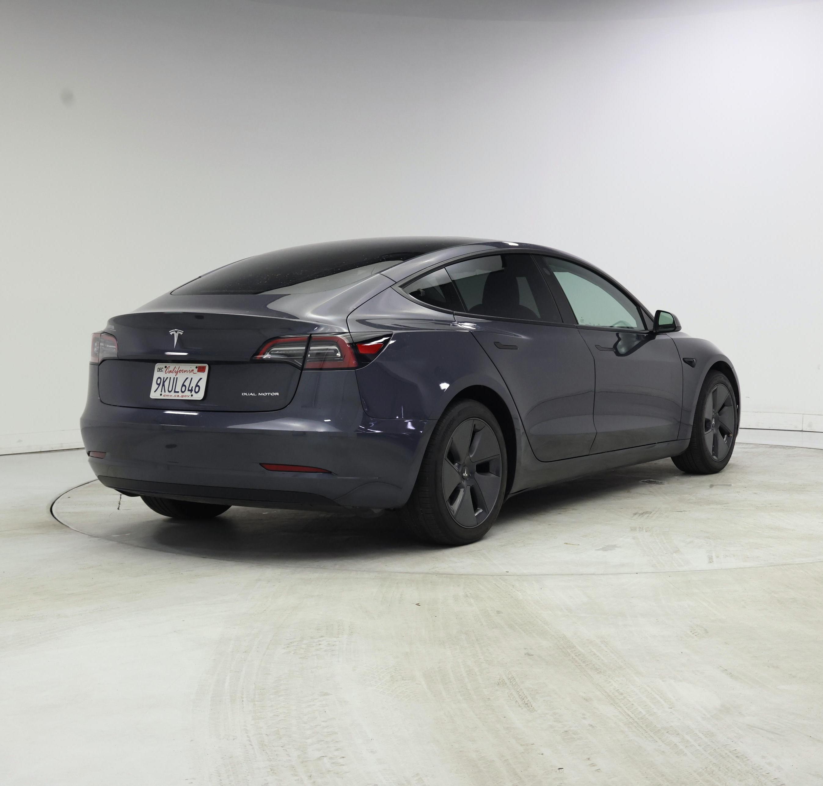 Thumbnail: 2023 Tesla Model 3 - 8