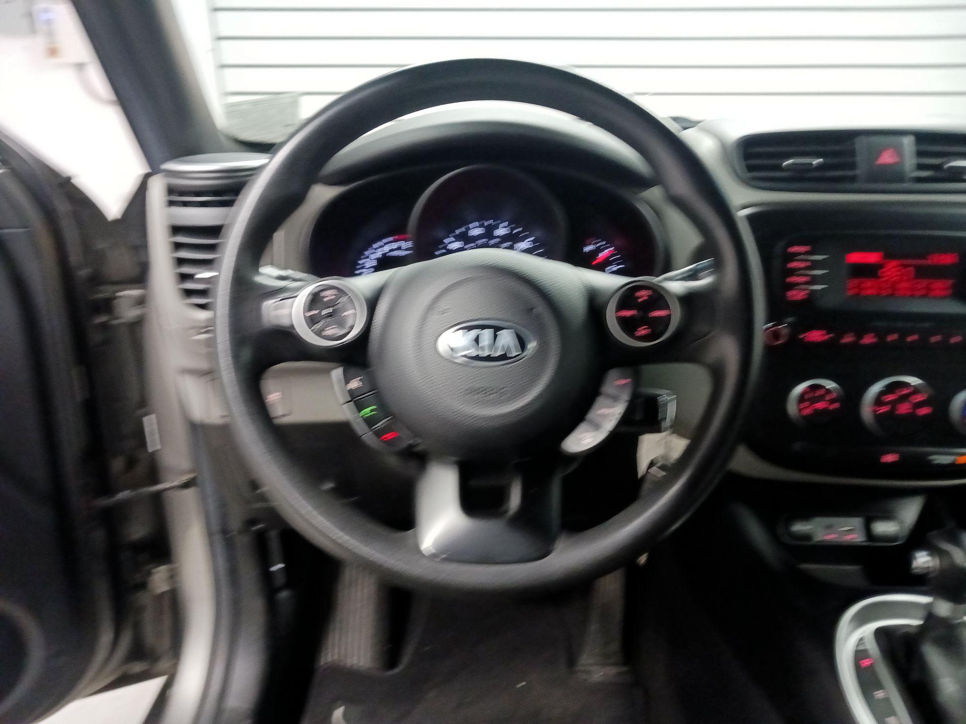 Thumbnail: 2015 Kia Soul - 10