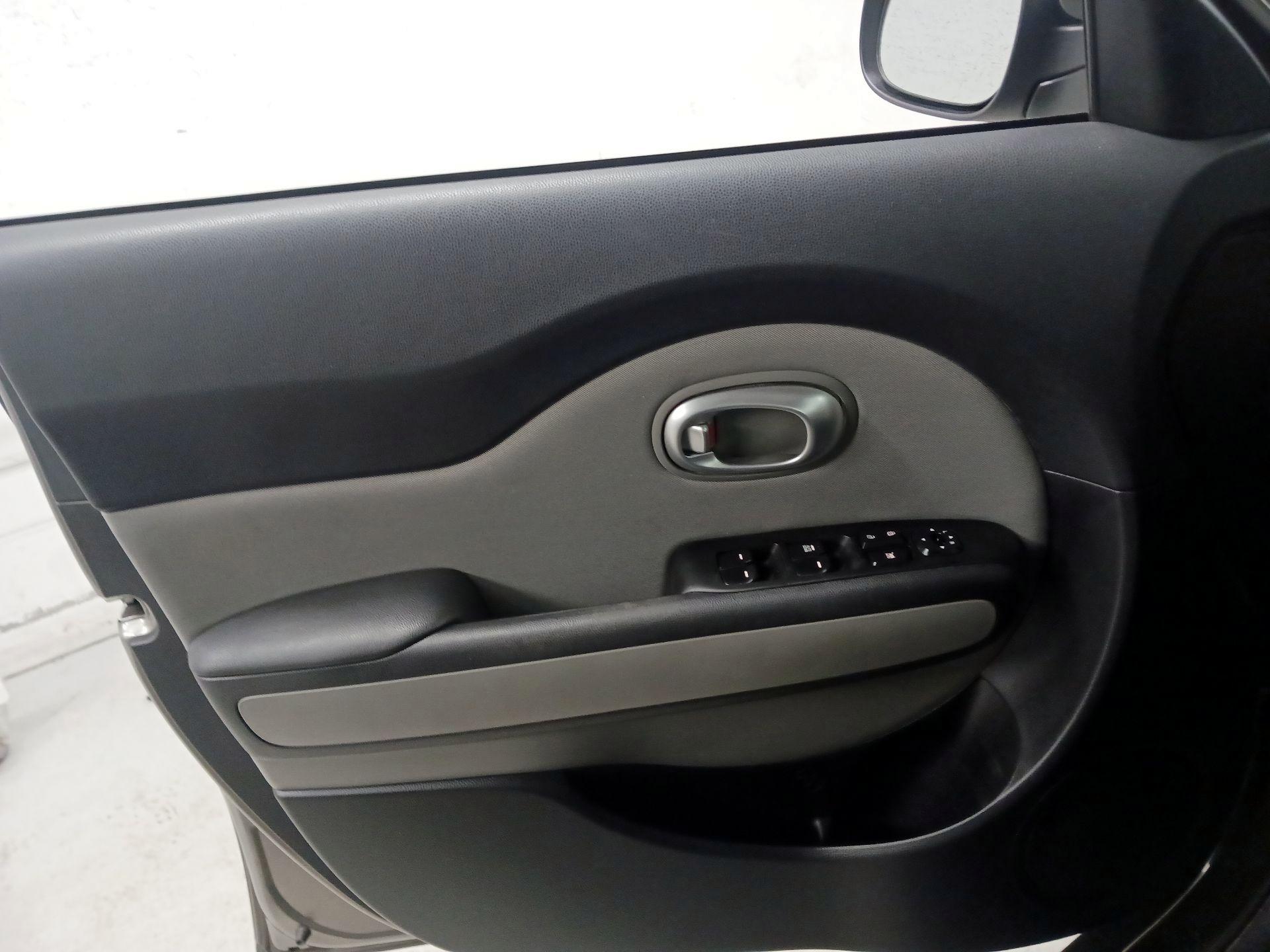 Thumbnail: 2015 Kia Soul - 12
