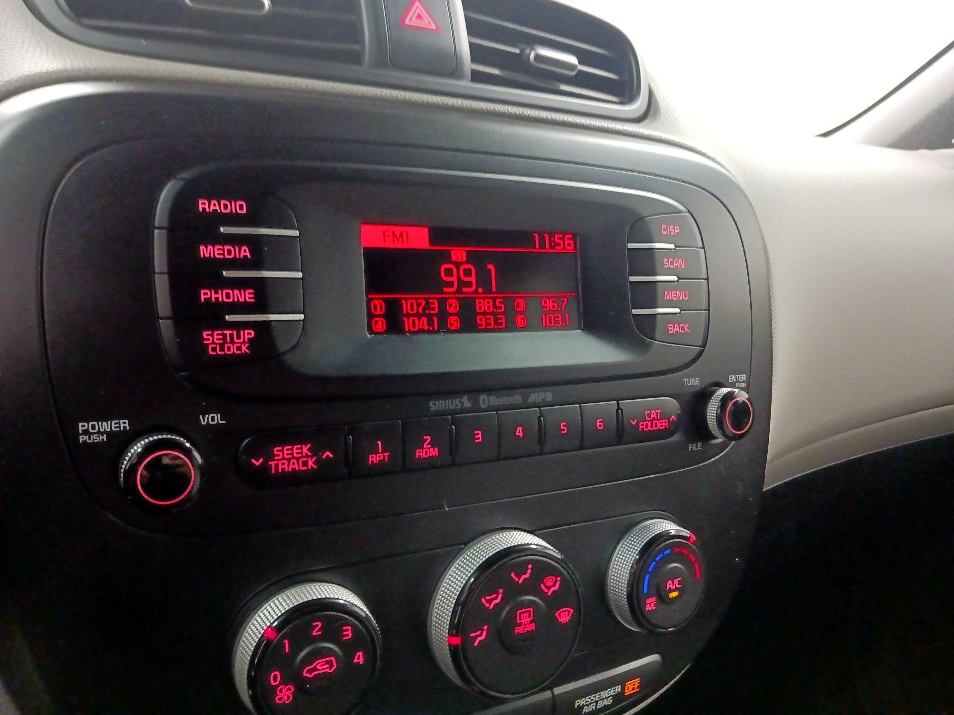 Thumbnail: 2015 Kia Soul - 13