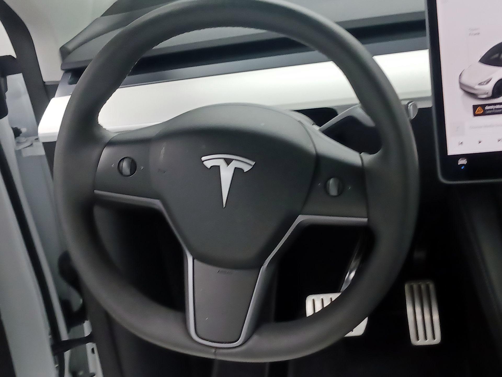 Thumbnail: 2024 Tesla Model Y - 10