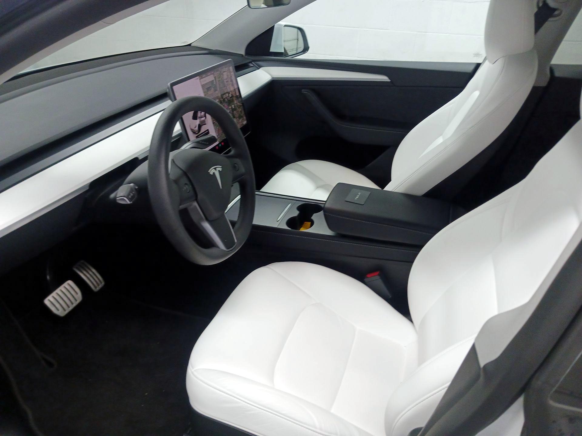 Thumbnail: 2024 Tesla Model Y - 11