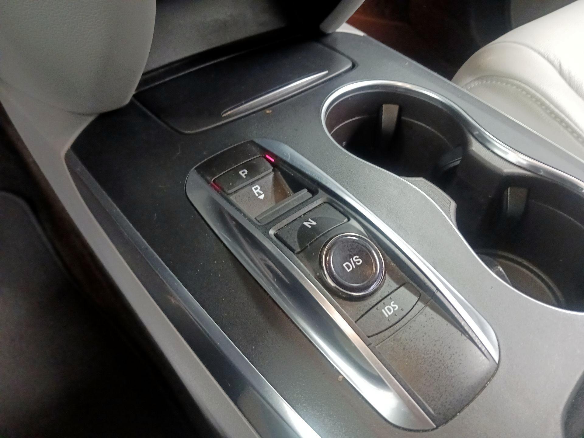 Thumbnail: 2016 Acura MDX - 15