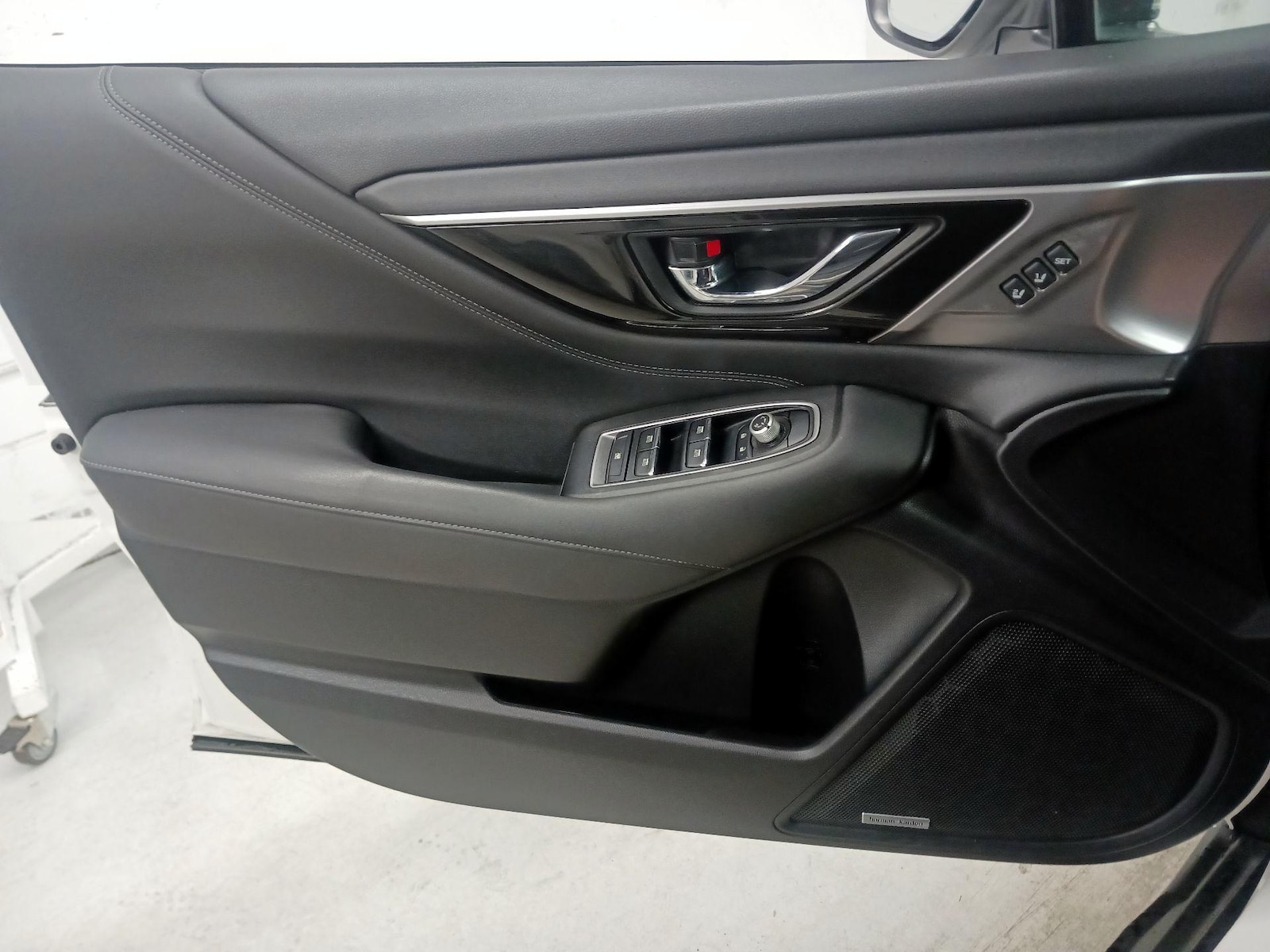 2021 Subaru Outback Limited - Photo 13