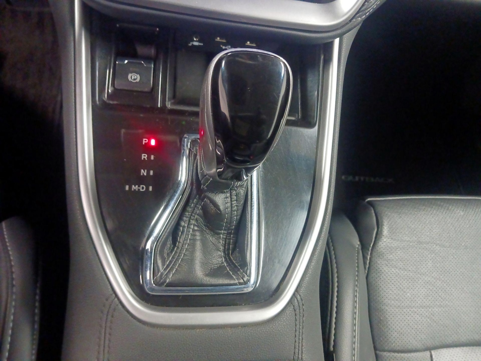 2021 Subaru Outback Limited - Photo 18