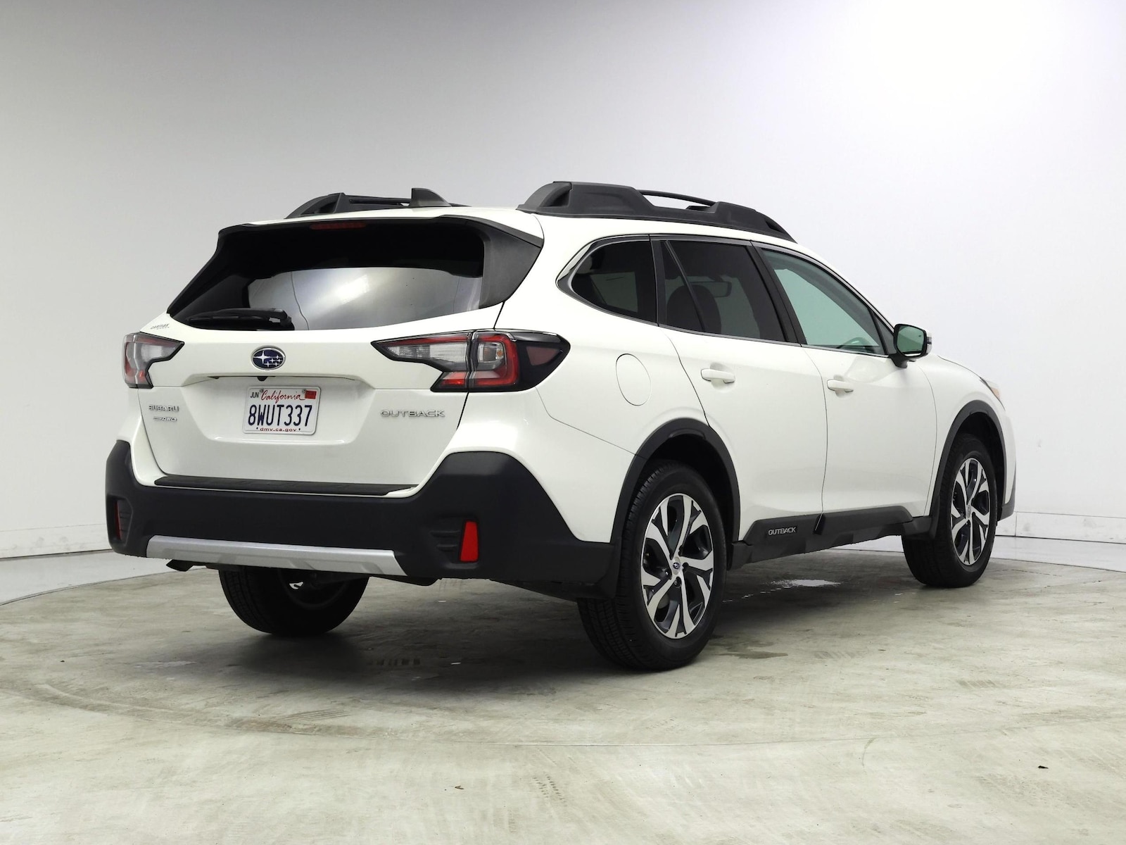 2021 Subaru Outback Limited - Photo 9