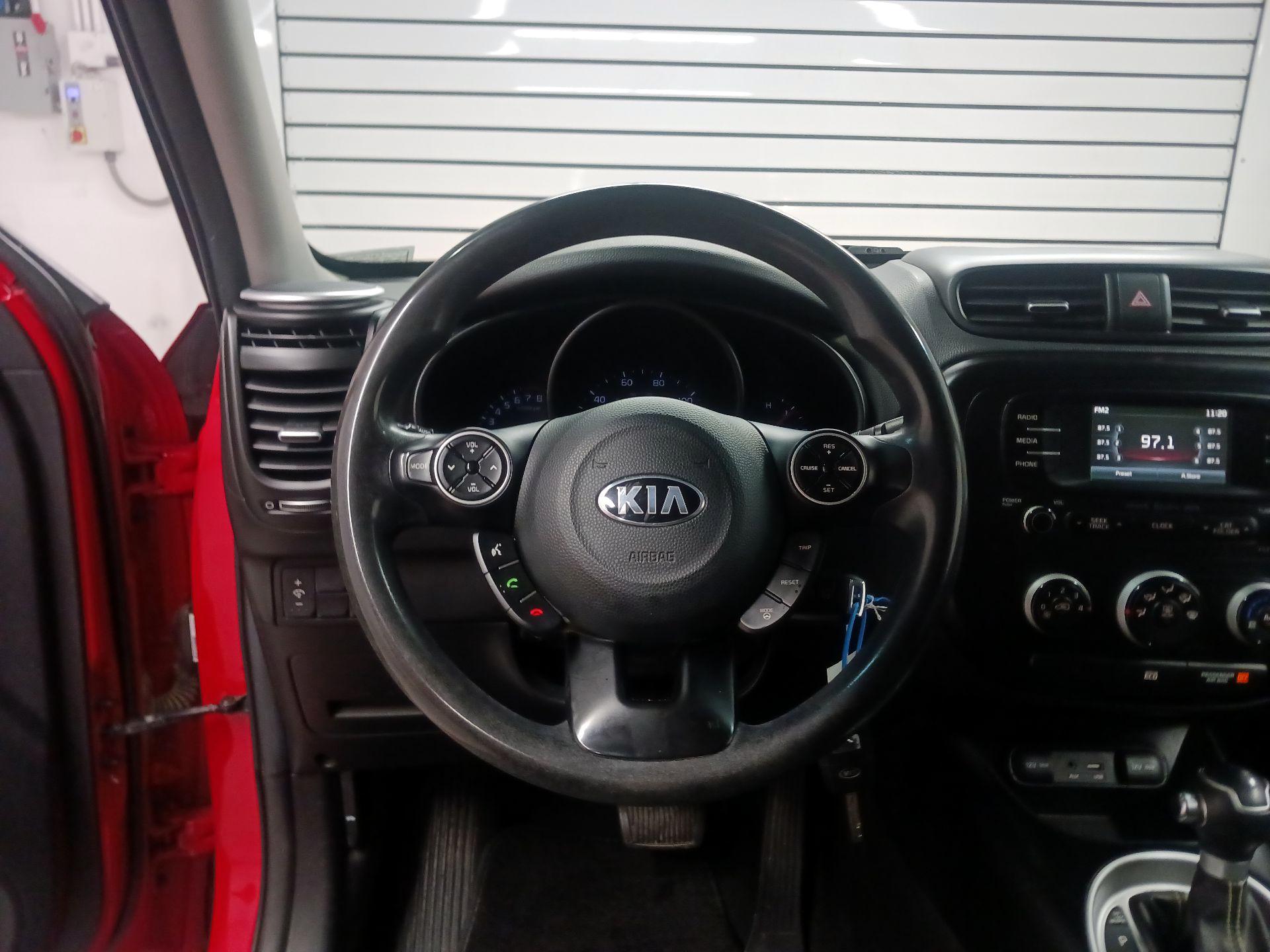 Thumbnail: 2016 Kia Soul - 10