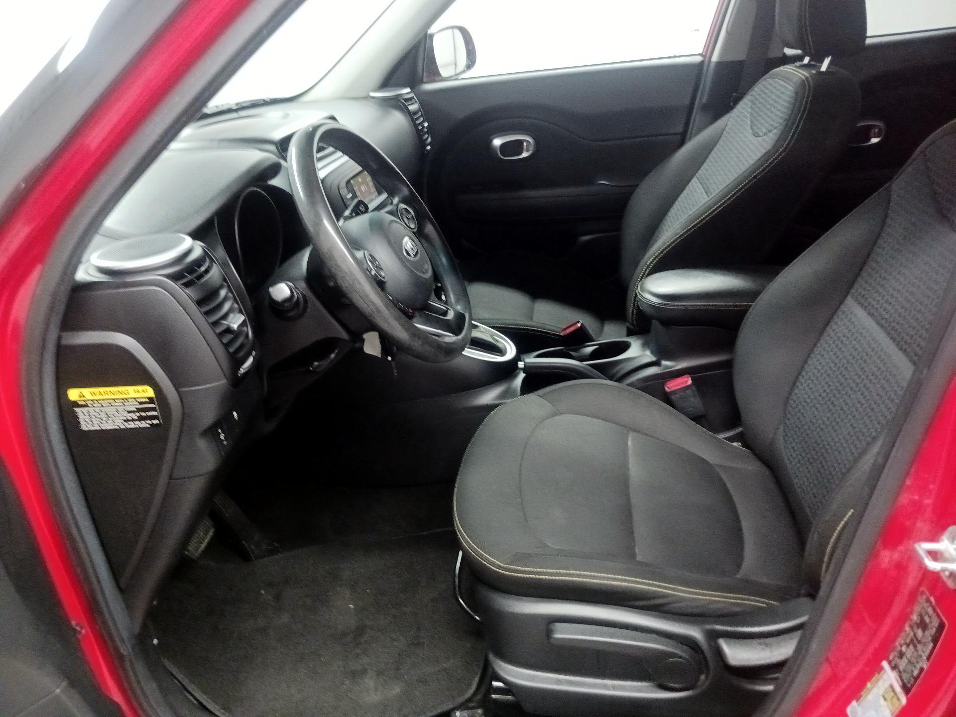 Thumbnail: 2016 Kia Soul - 11