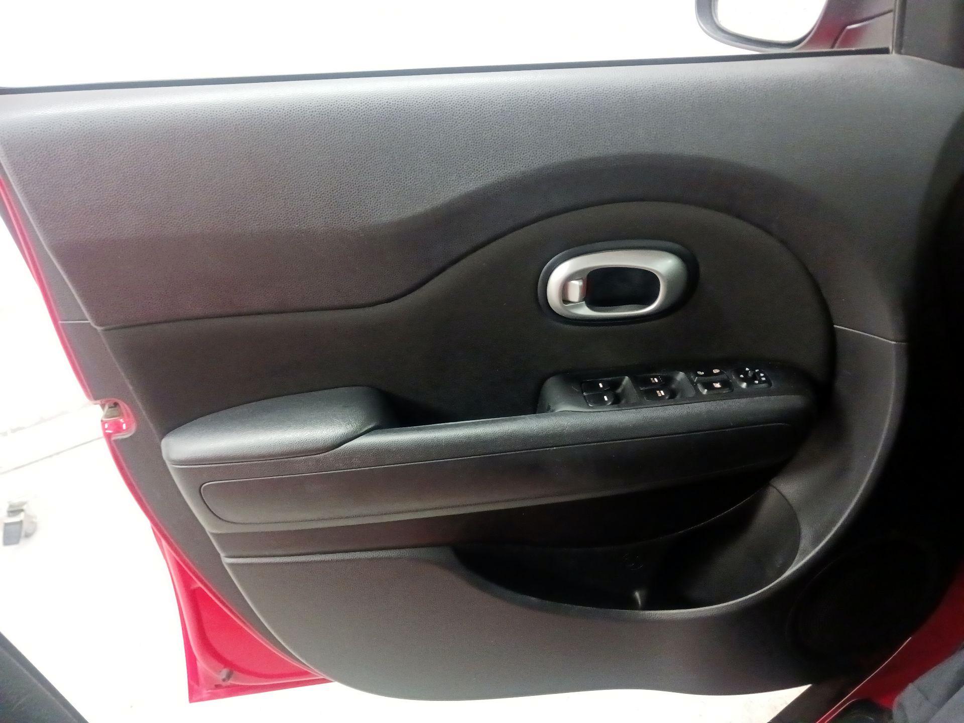Thumbnail: 2016 Kia Soul - 12