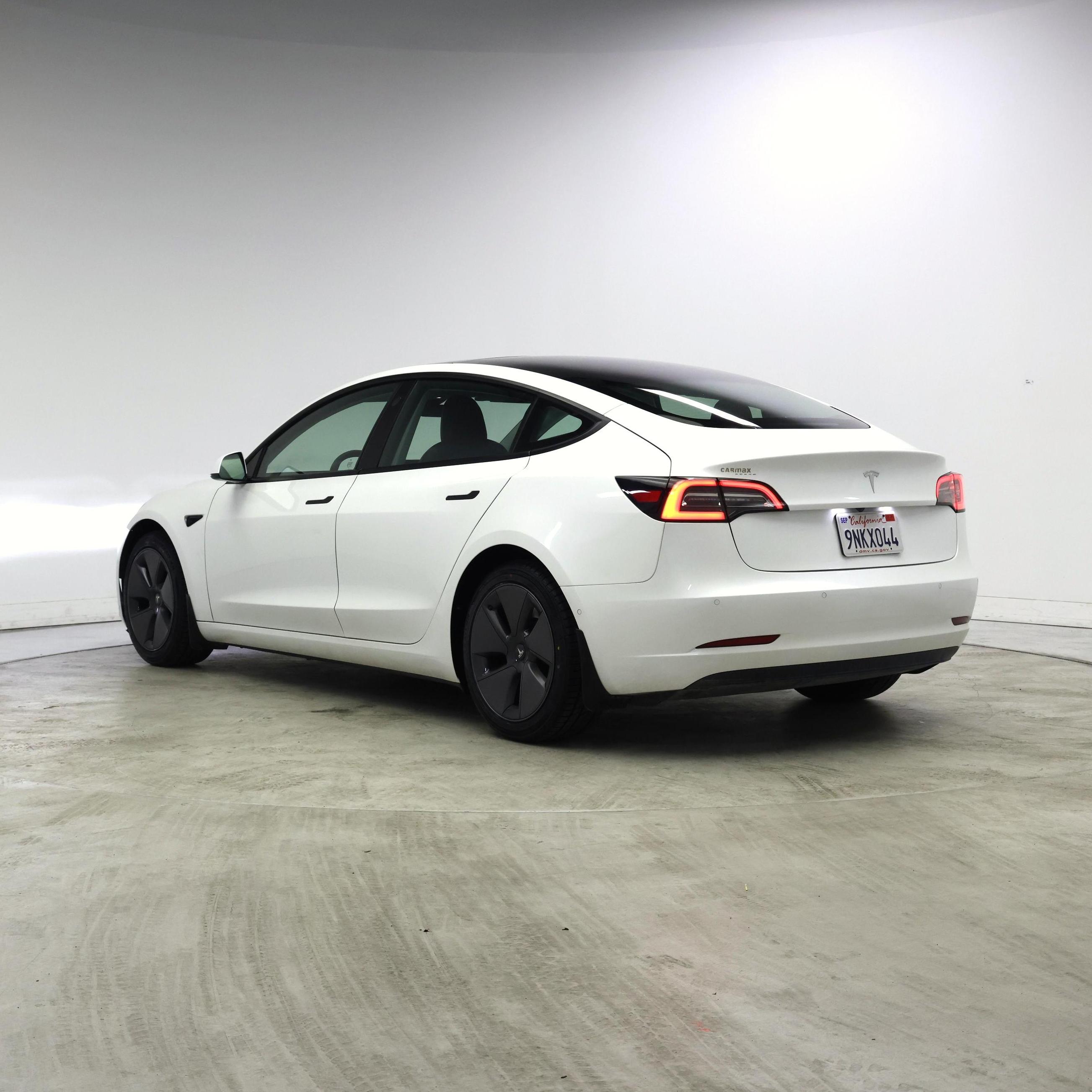 Thumbnail: 2021 Tesla Model 3 - 2