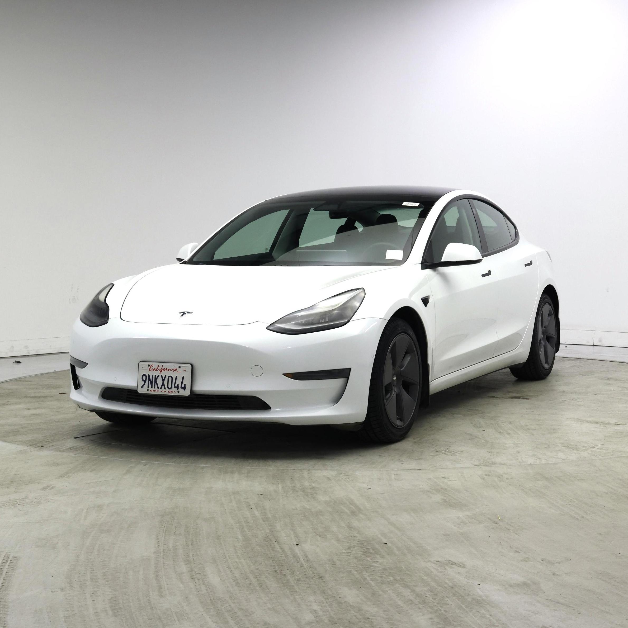 Thumbnail: 2021 Tesla Model 3 - 4