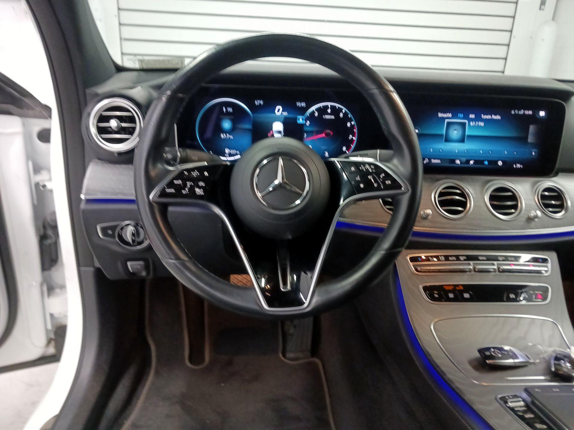 Thumbnail: 2021 Mercedes-Benz E-Class - 10