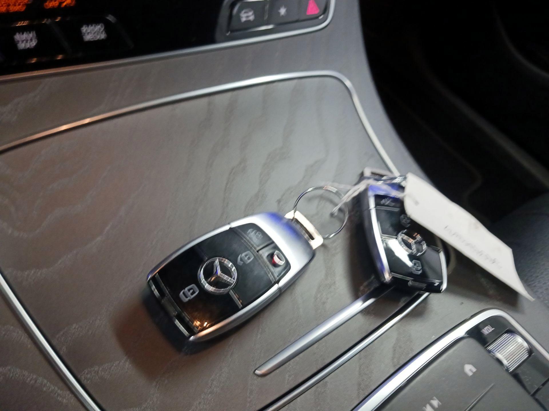 Thumbnail: 2021 Mercedes-Benz E-Class - 18