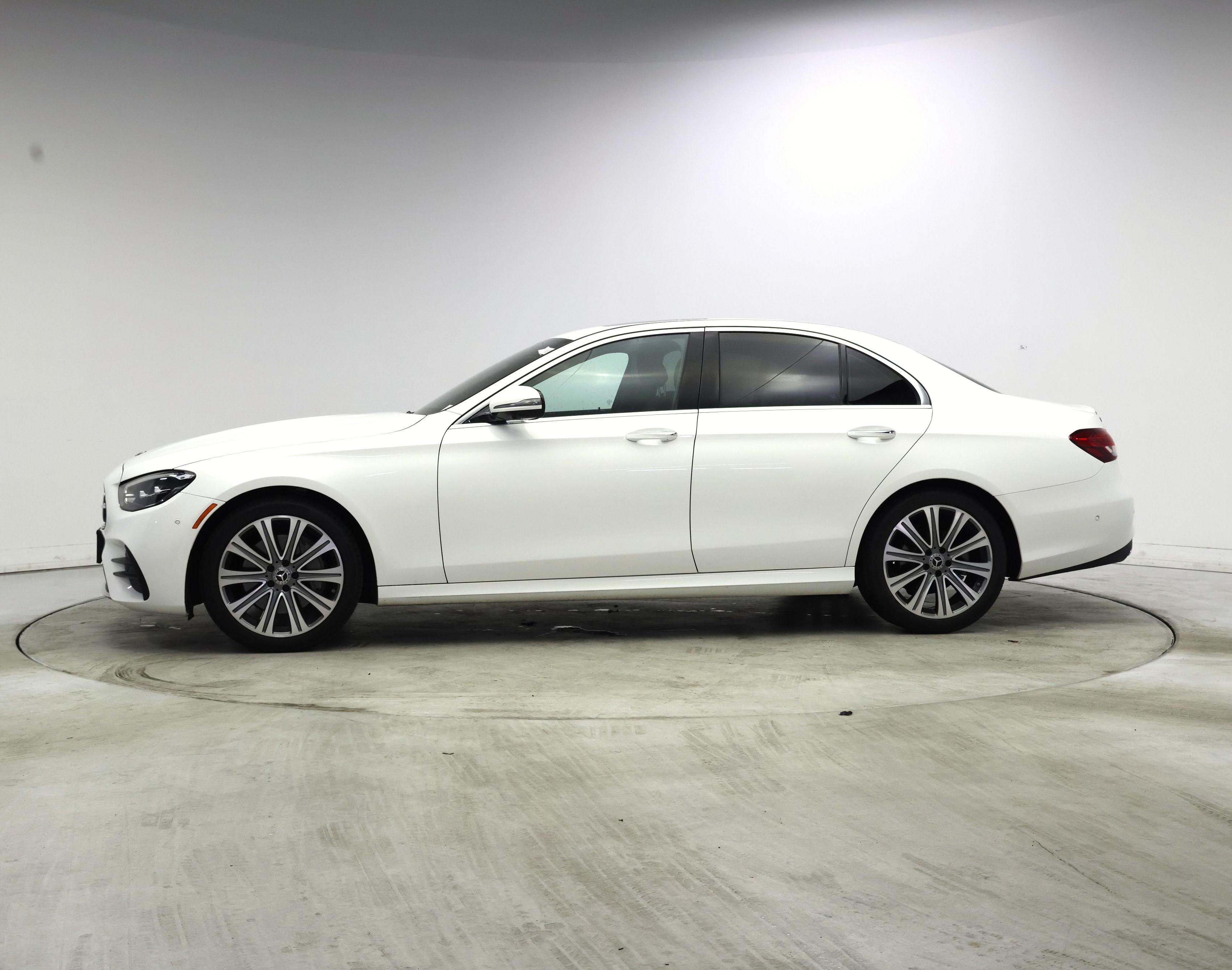 Thumbnail: 2021 Mercedes-Benz E-Class - 3