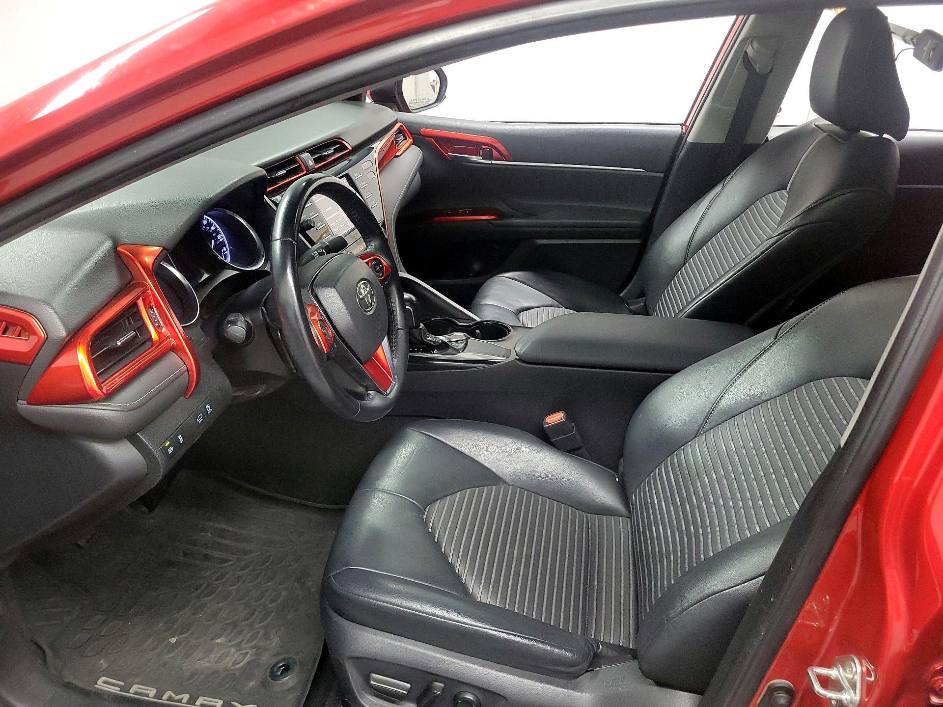 Thumbnail: 2019 Toyota Camry - 11