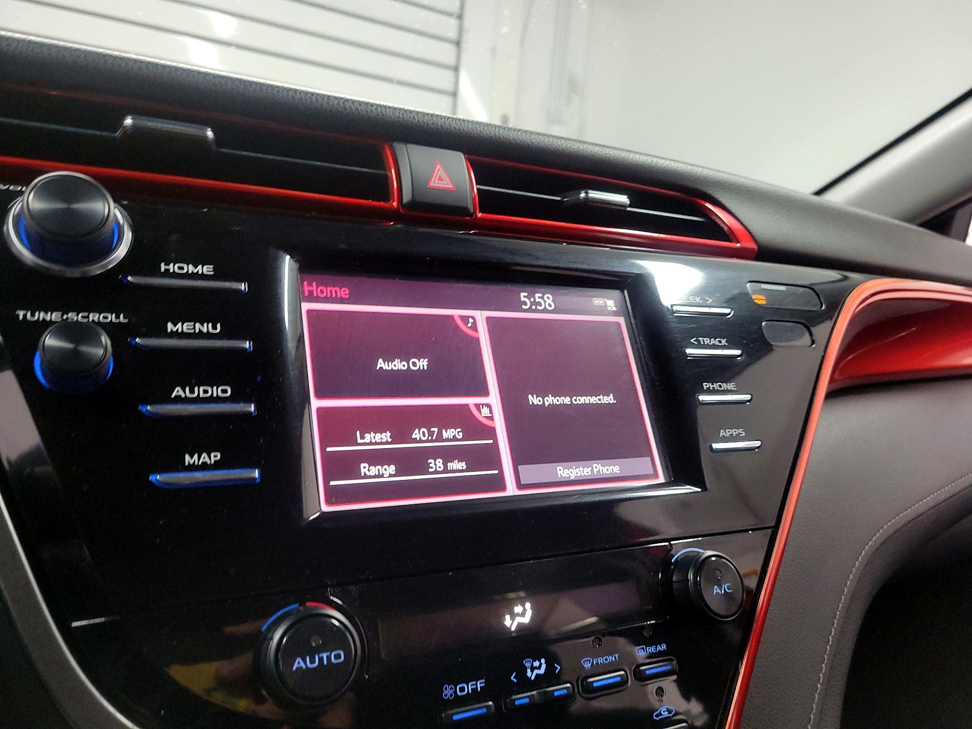 Thumbnail: 2019 Toyota Camry - 15