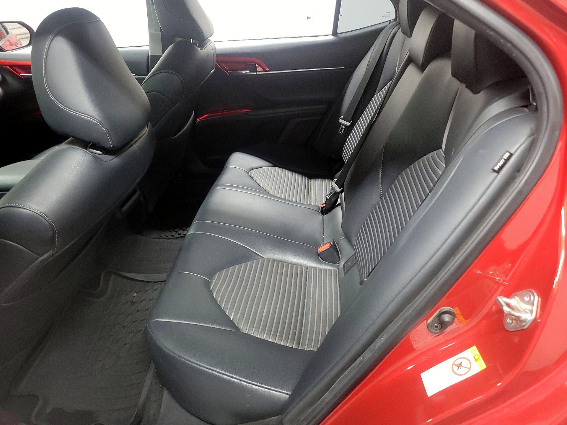 Thumbnail: 2019 Toyota Camry - 20