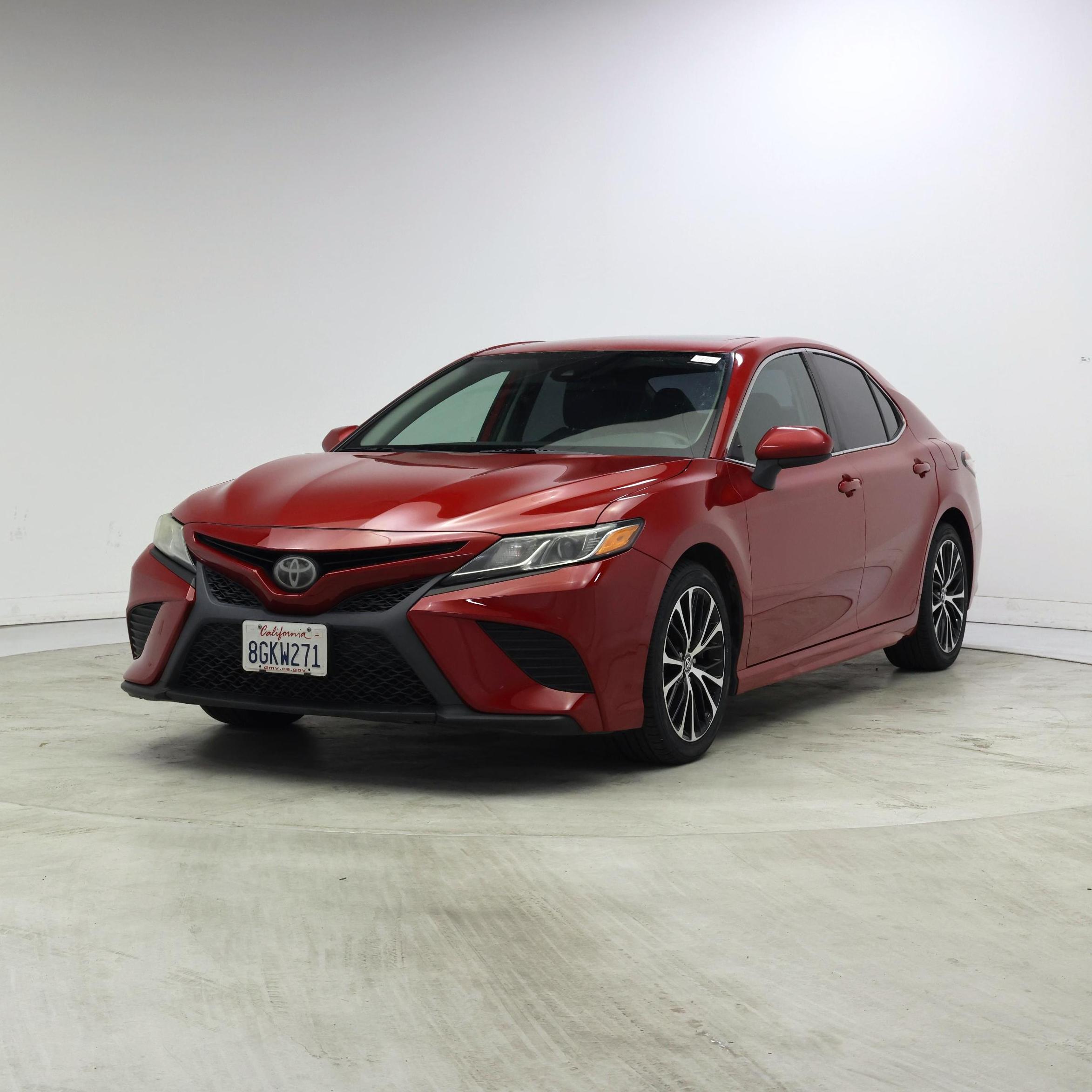 Thumbnail: 2019 Toyota Camry - 4