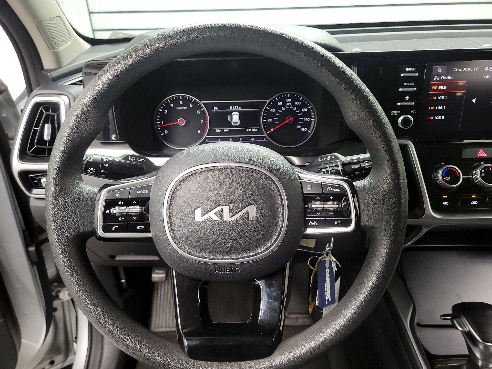 Thumbnail: 2022 Kia Sorento - 10