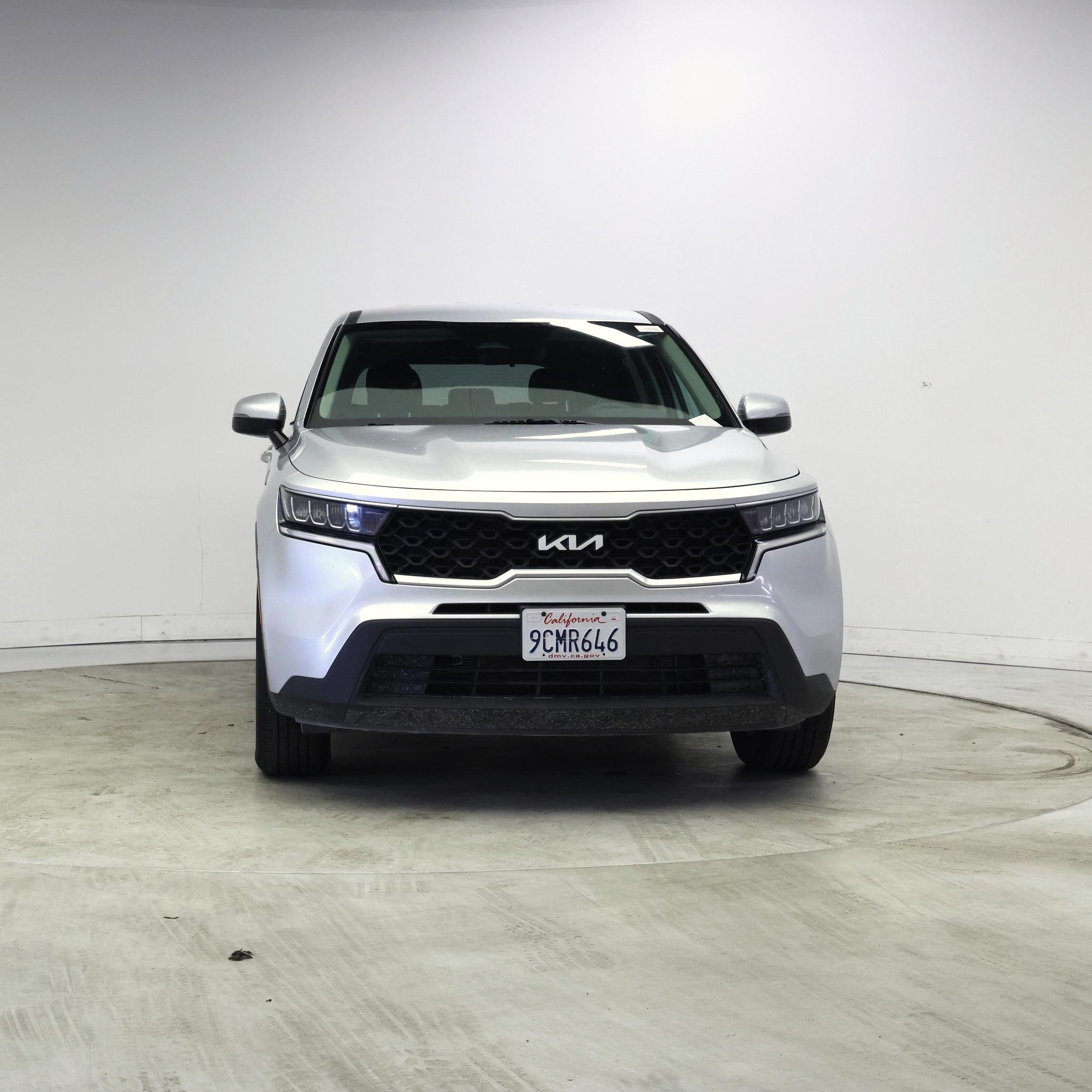 Thumbnail: 2022 Kia Sorento - 5