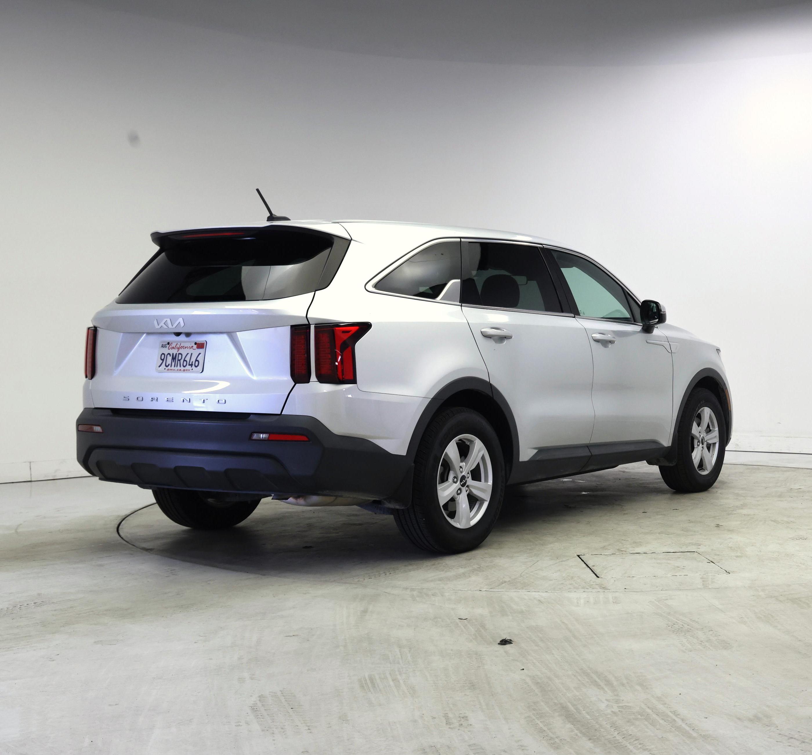 Thumbnail: 2022 Kia Sorento - 8
