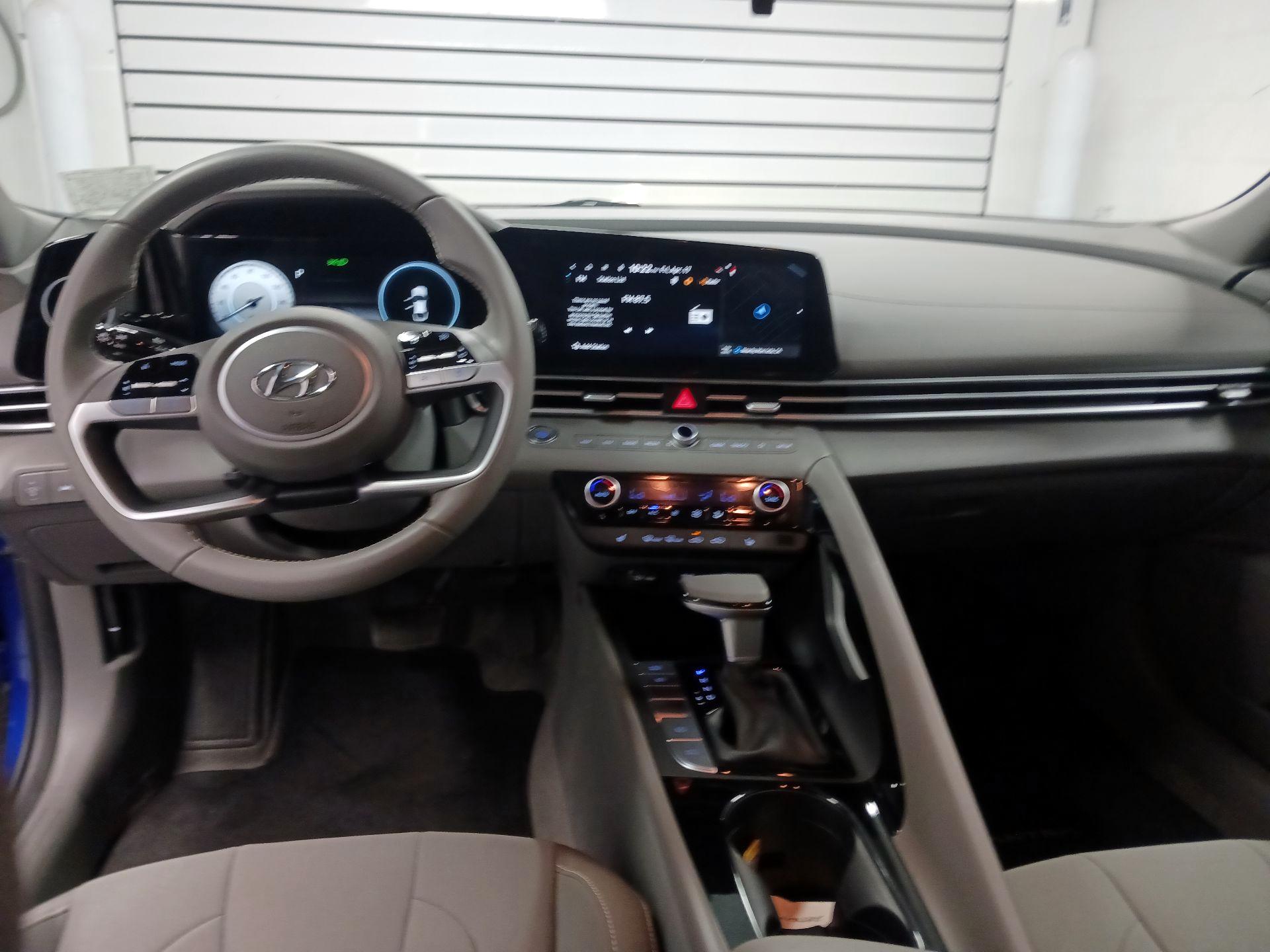 Thumbnail: 2023 Hyundai Elantra - 9