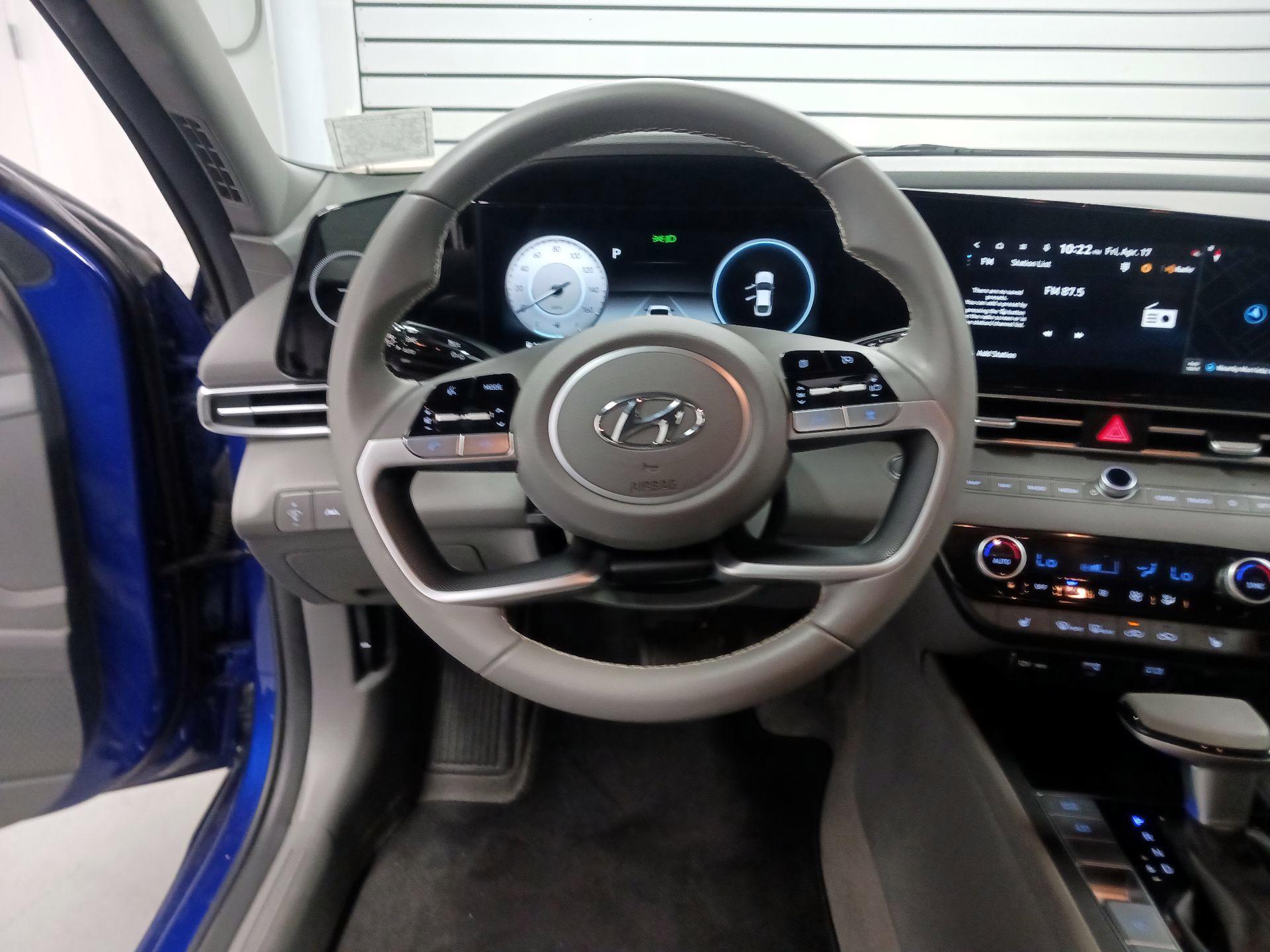 Thumbnail: 2023 Hyundai Elantra - 10
