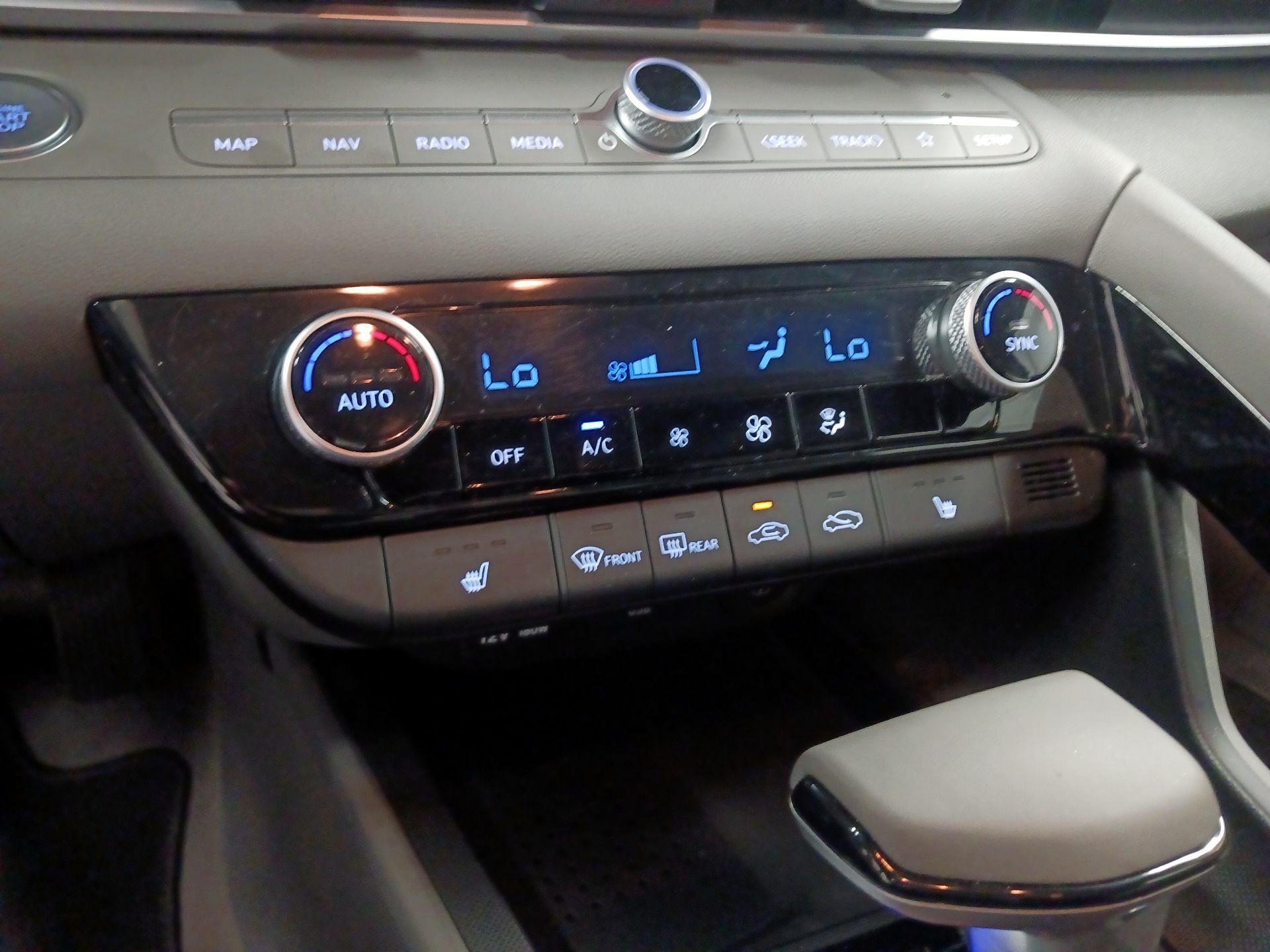 Thumbnail: 2023 Hyundai Elantra - 14