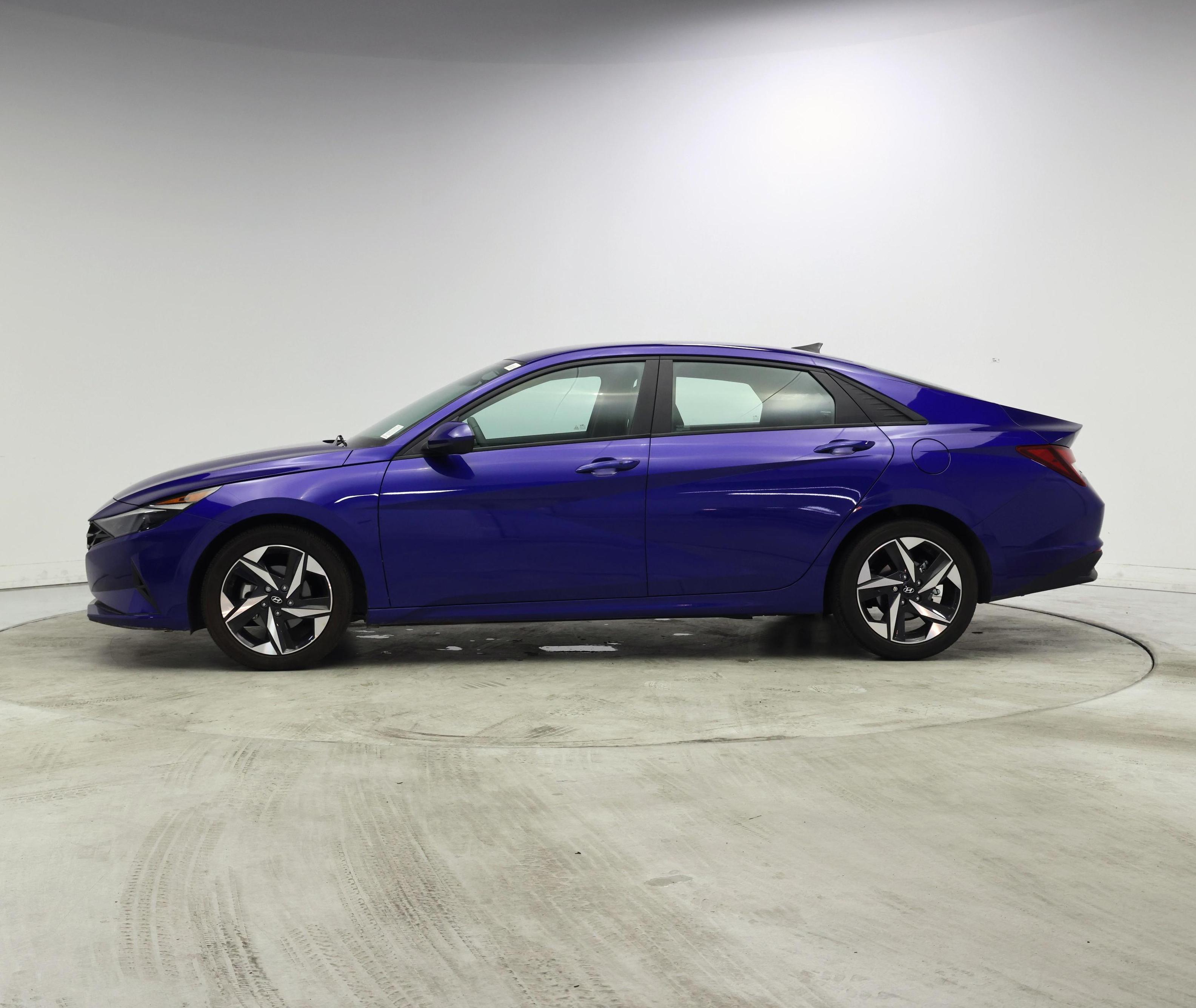 Thumbnail: 2023 Hyundai Elantra - 3