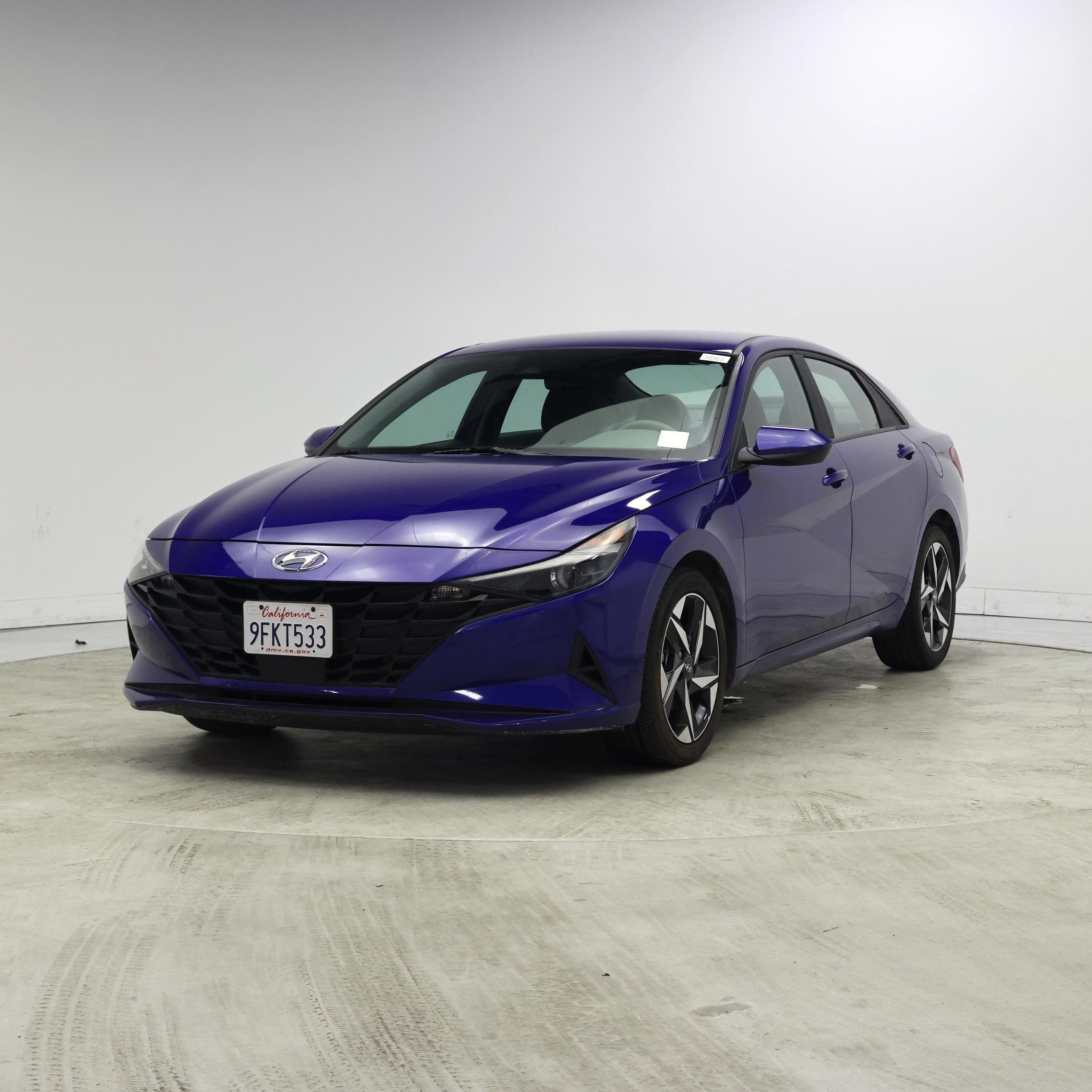 Thumbnail: 2023 Hyundai Elantra - 4