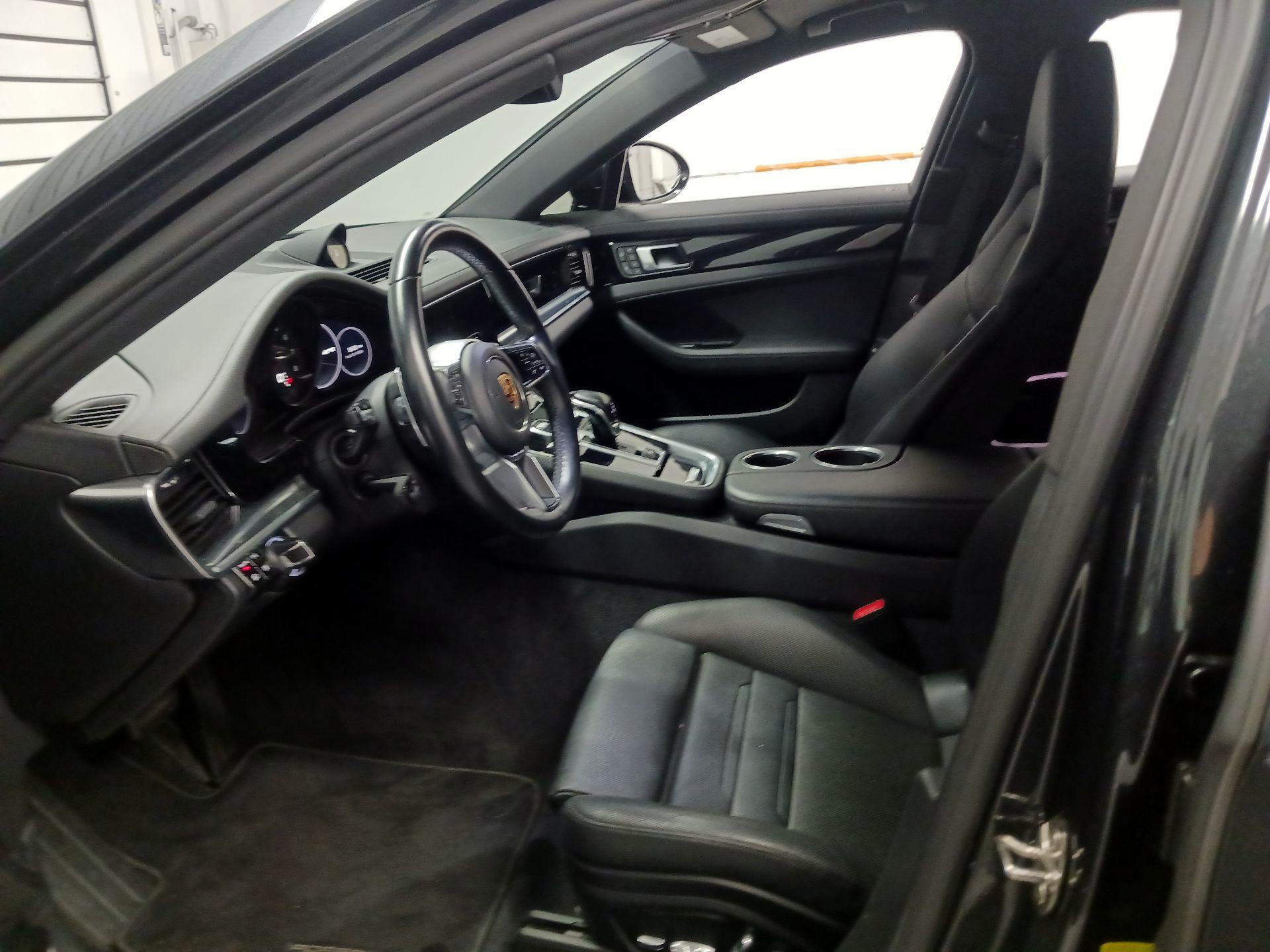 Thumbnail: 2019 Porsche Panamera - 11