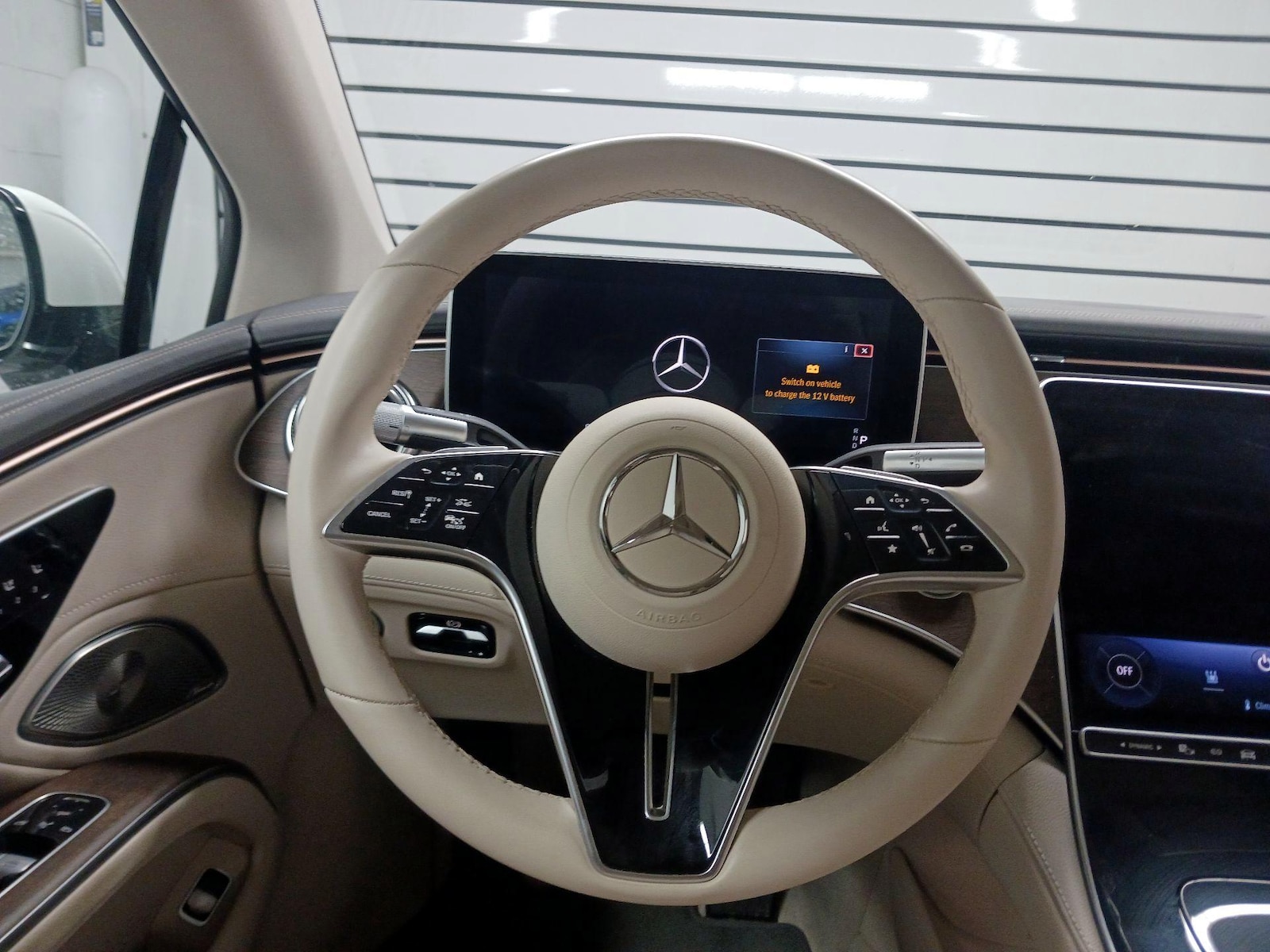 2022 Mercedes-Benz EQS - Photo 11