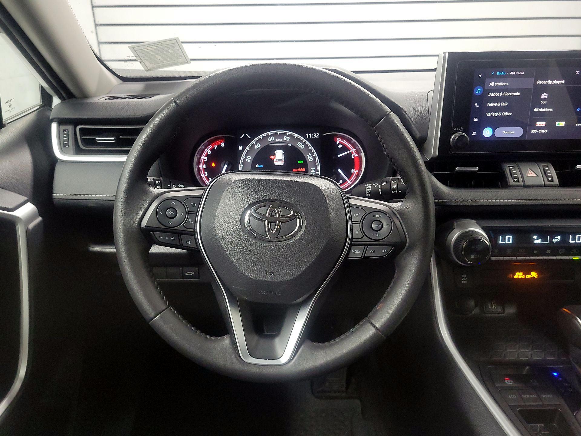 Thumbnail: 2025 Toyota RAV4 - 10
