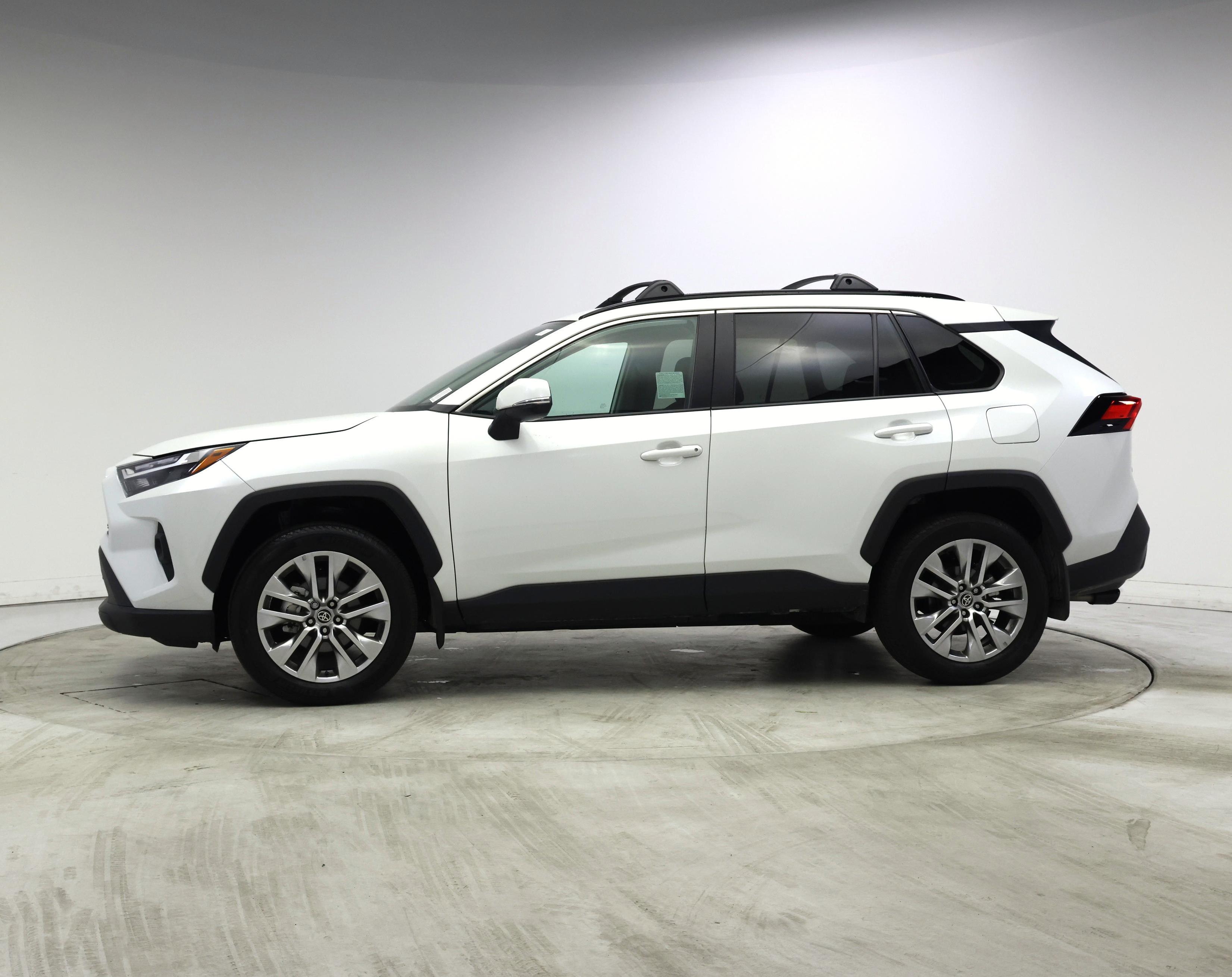 Thumbnail: 2025 Toyota RAV4 - 3