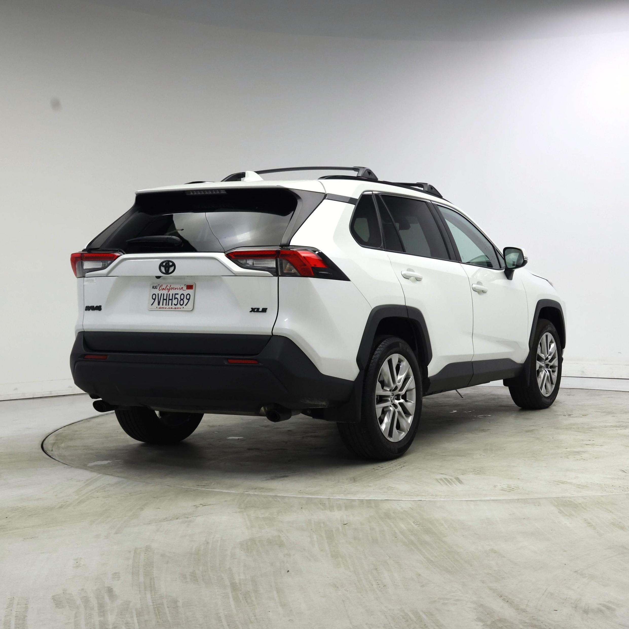 Thumbnail: 2025 Toyota RAV4 - 8