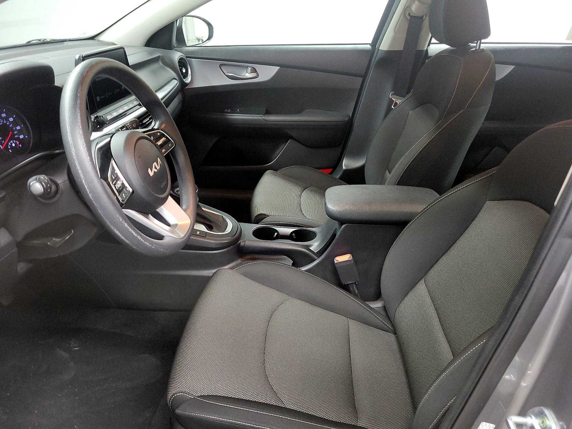 Thumbnail: 2023 Kia Forte - 11